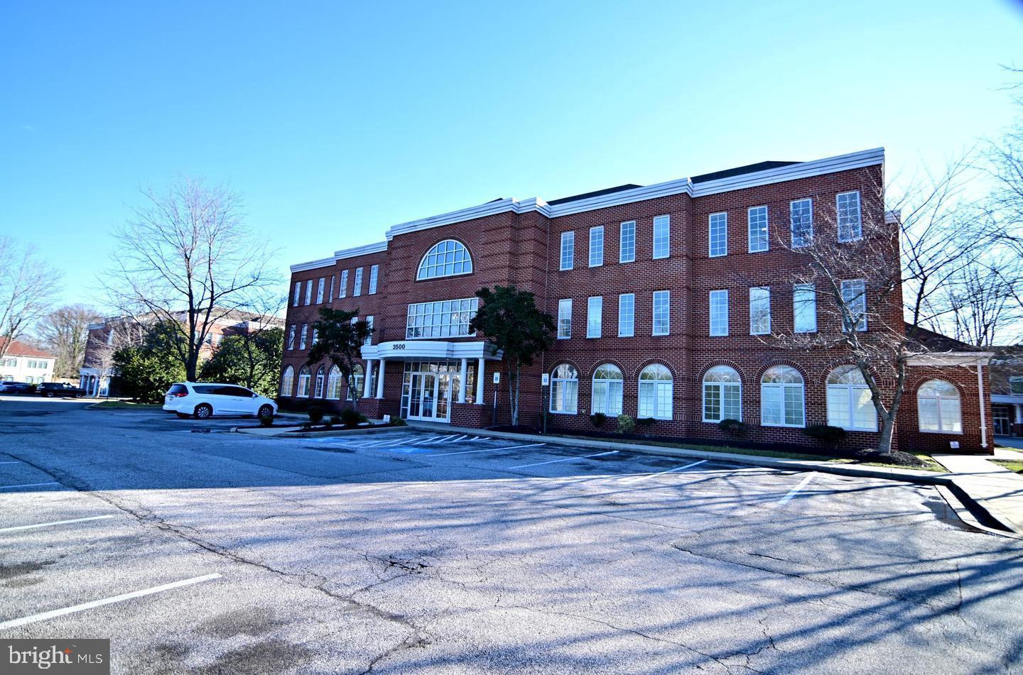 CAMBRIDGE PROFESSIONAL CENTER - Commercial Lease