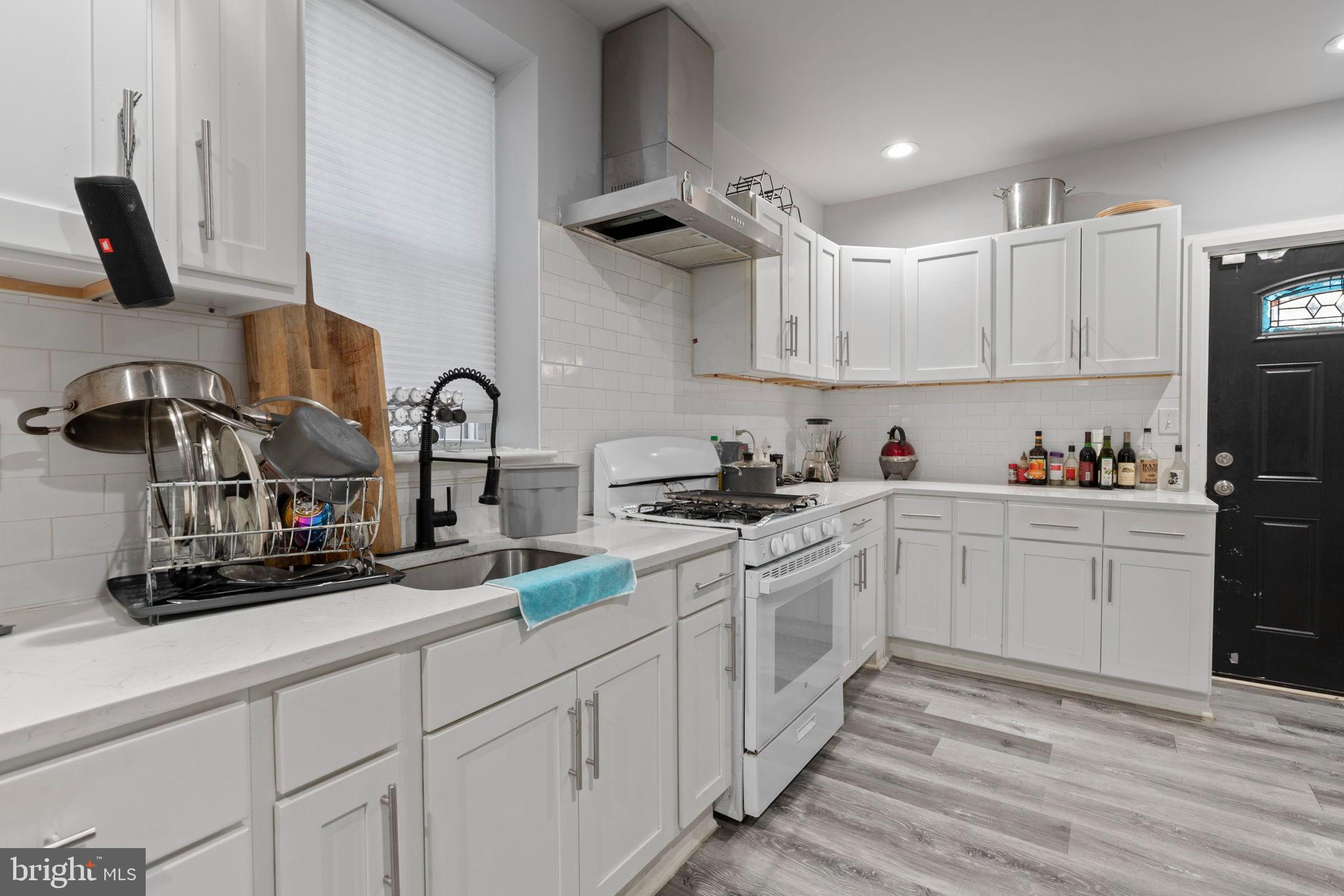 WYMAN PARK HAMPDEN - Residential