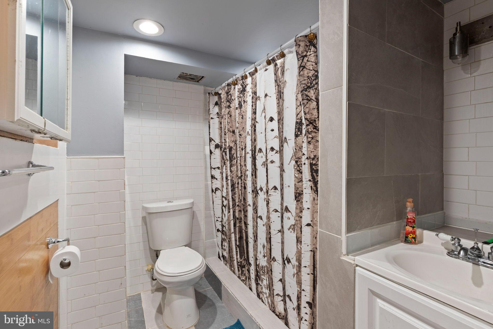 WYMAN PARK HAMPDEN - Residential