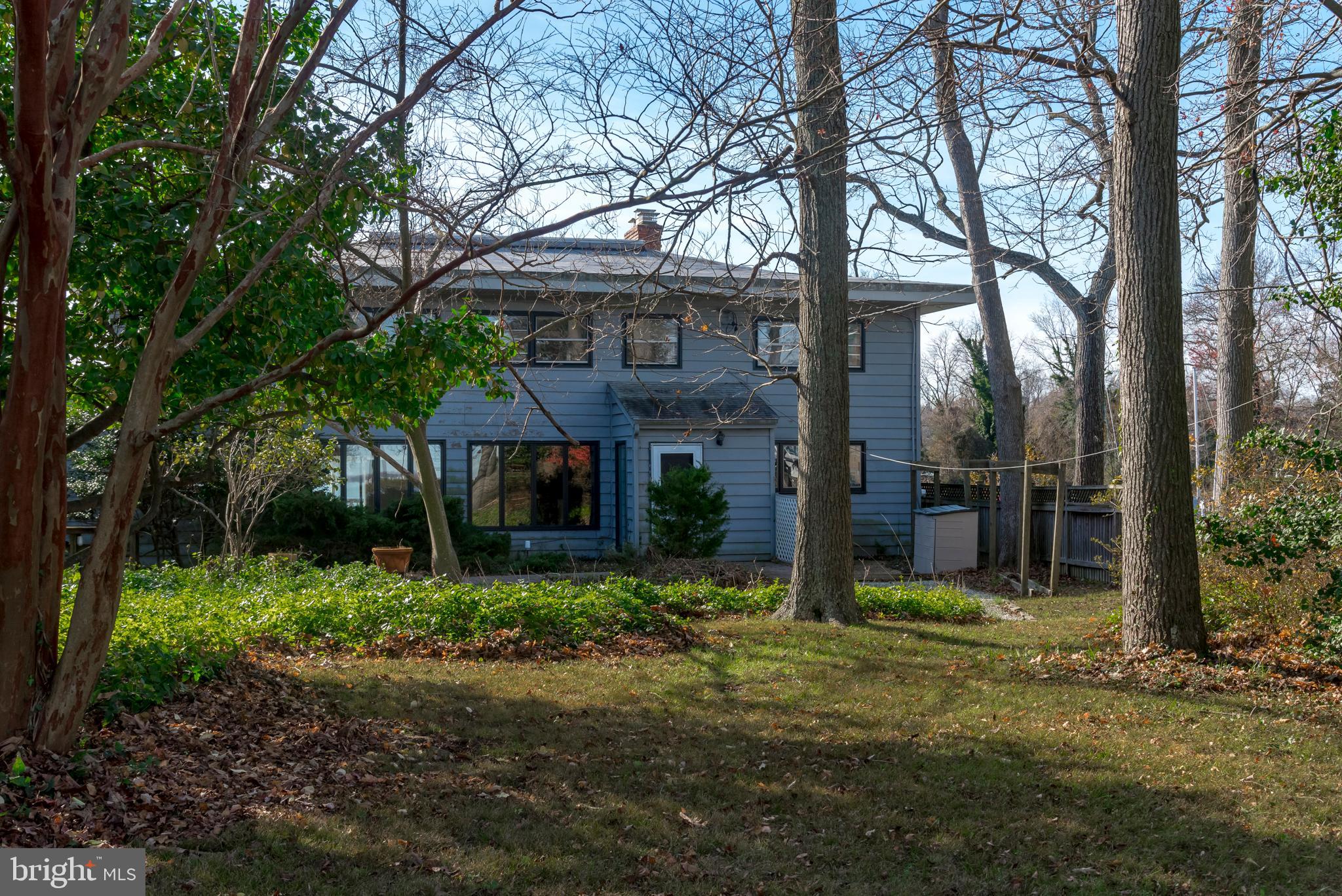 ANNAPOLIS ROADS - Residential