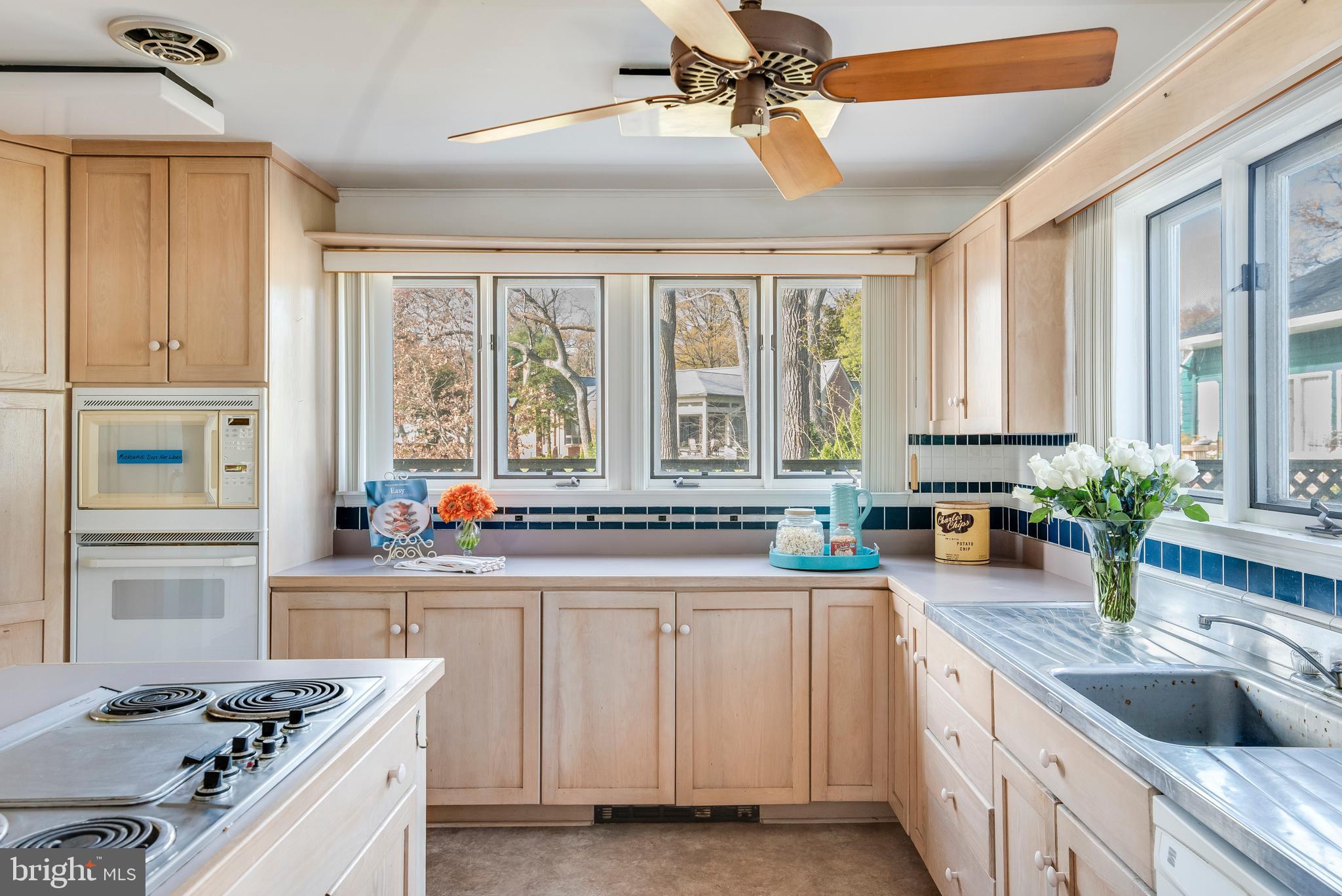 ANNAPOLIS ROADS - Residential