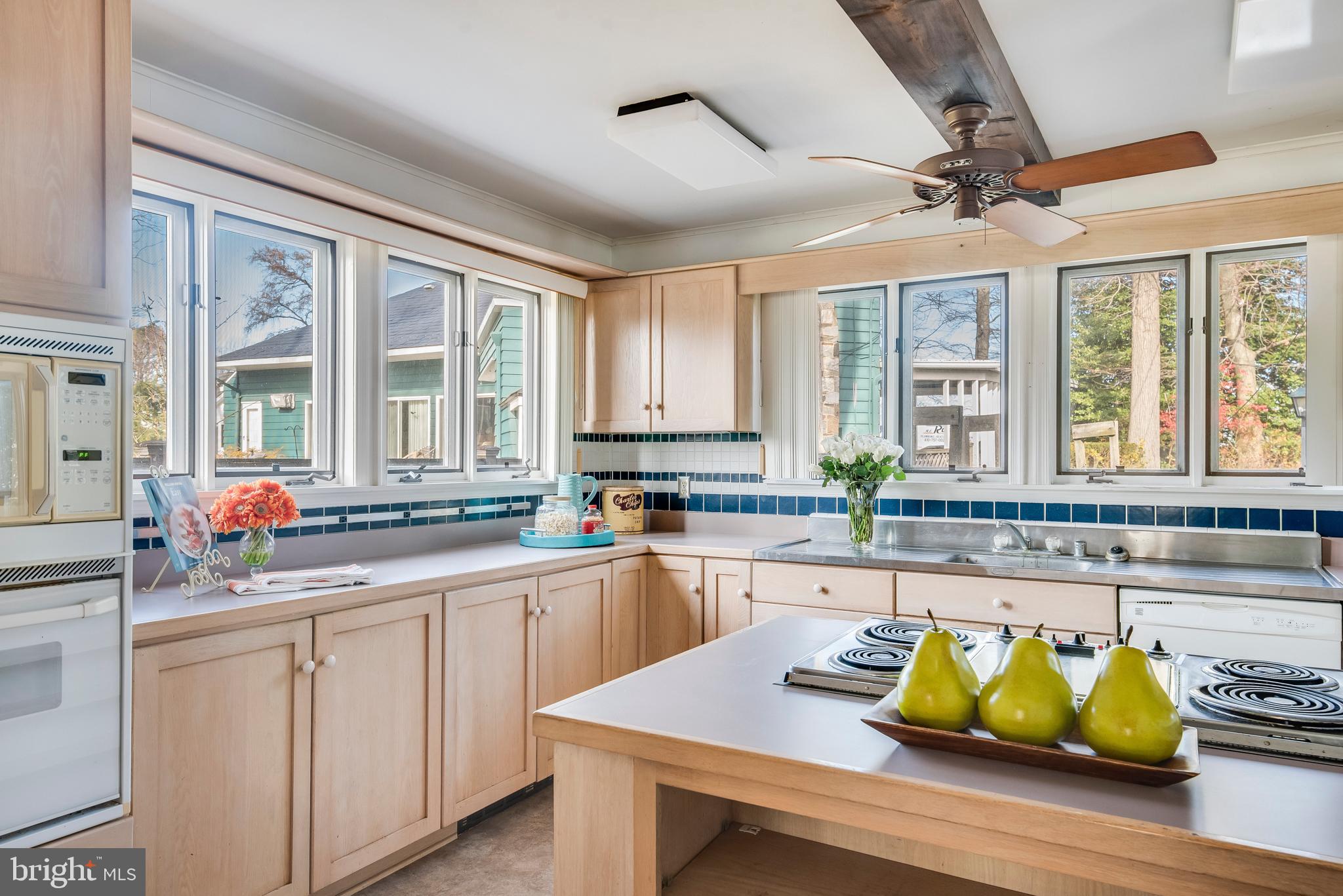 ANNAPOLIS ROADS - Residential