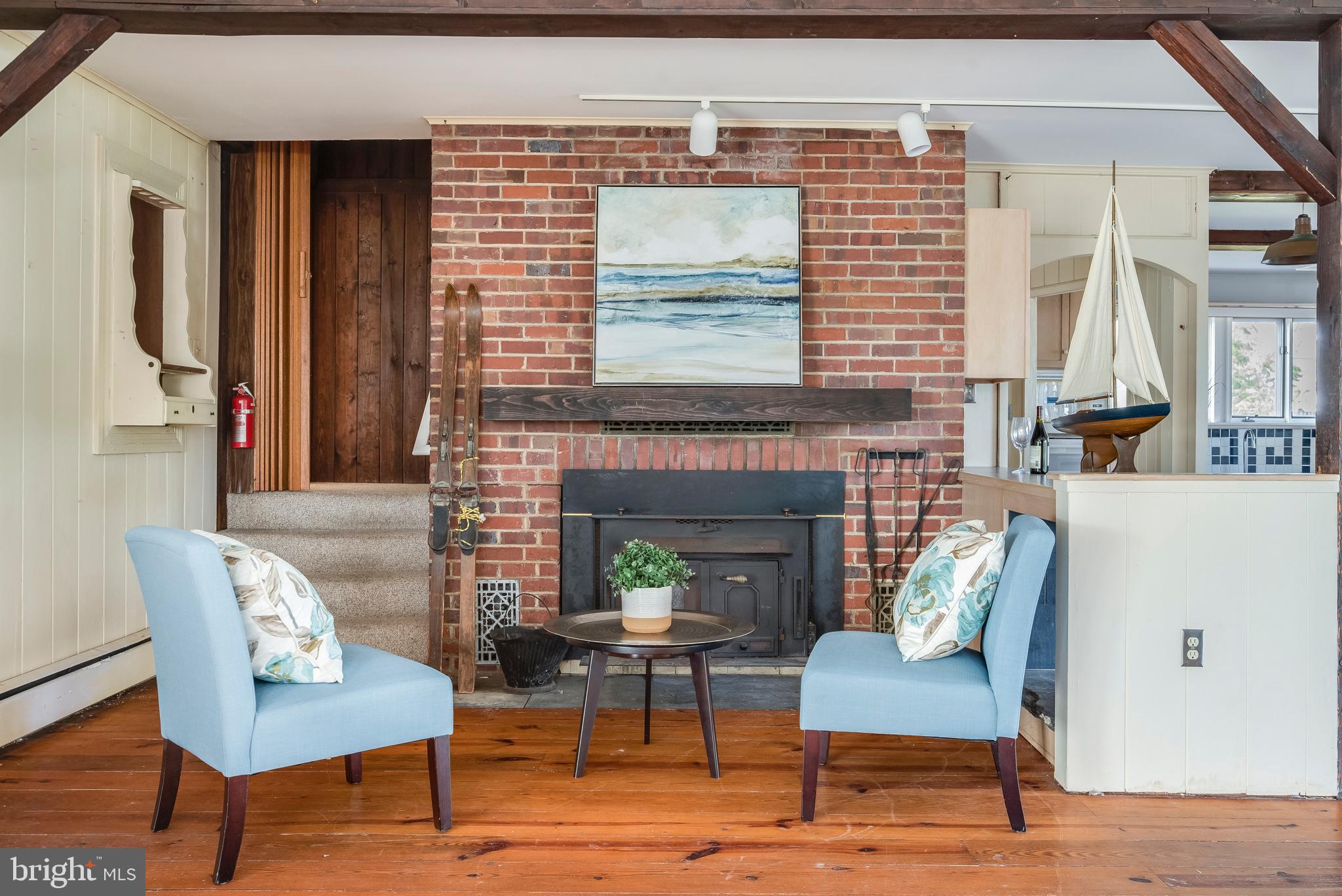 ANNAPOLIS ROADS - Residential