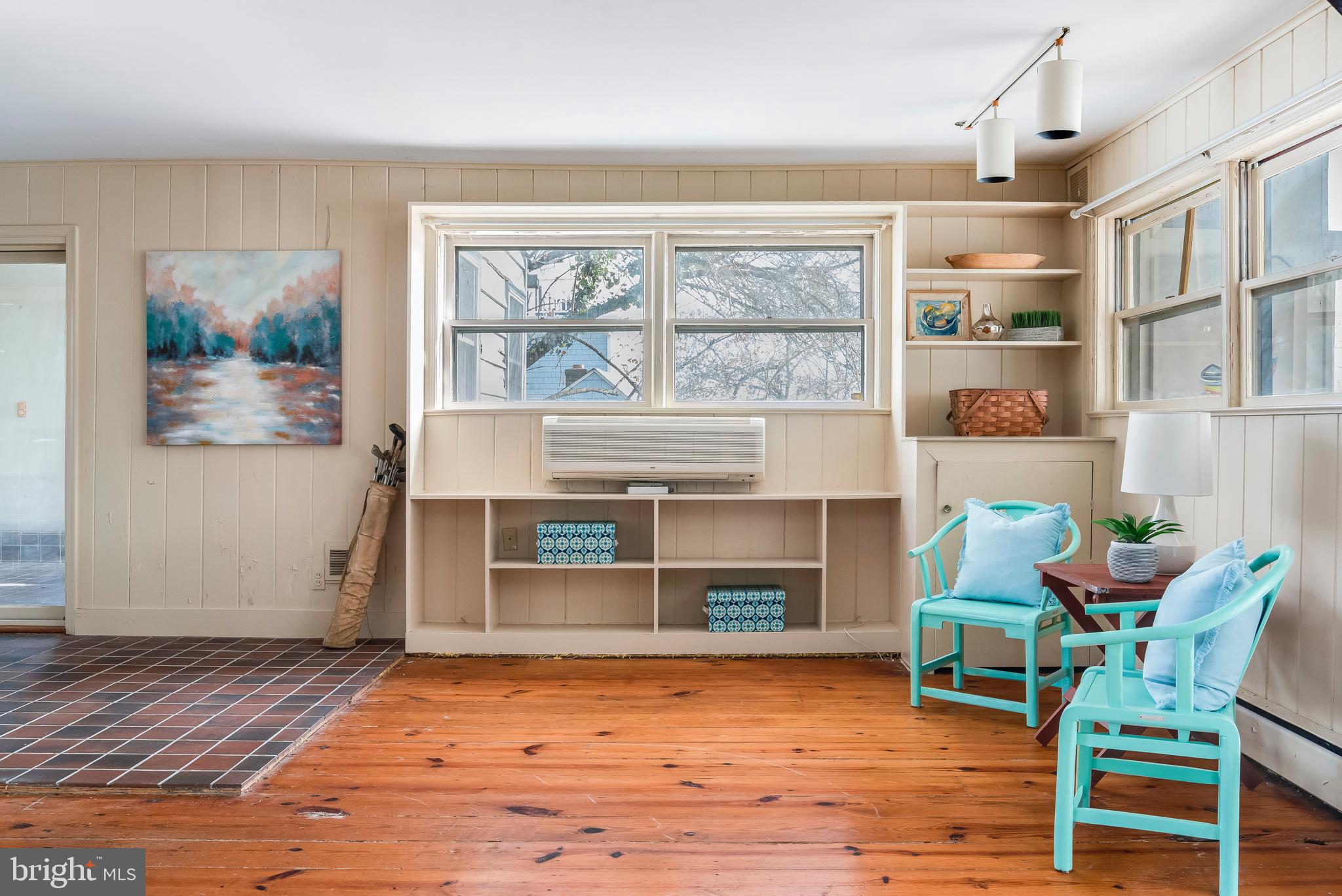 ANNAPOLIS ROADS - Residential