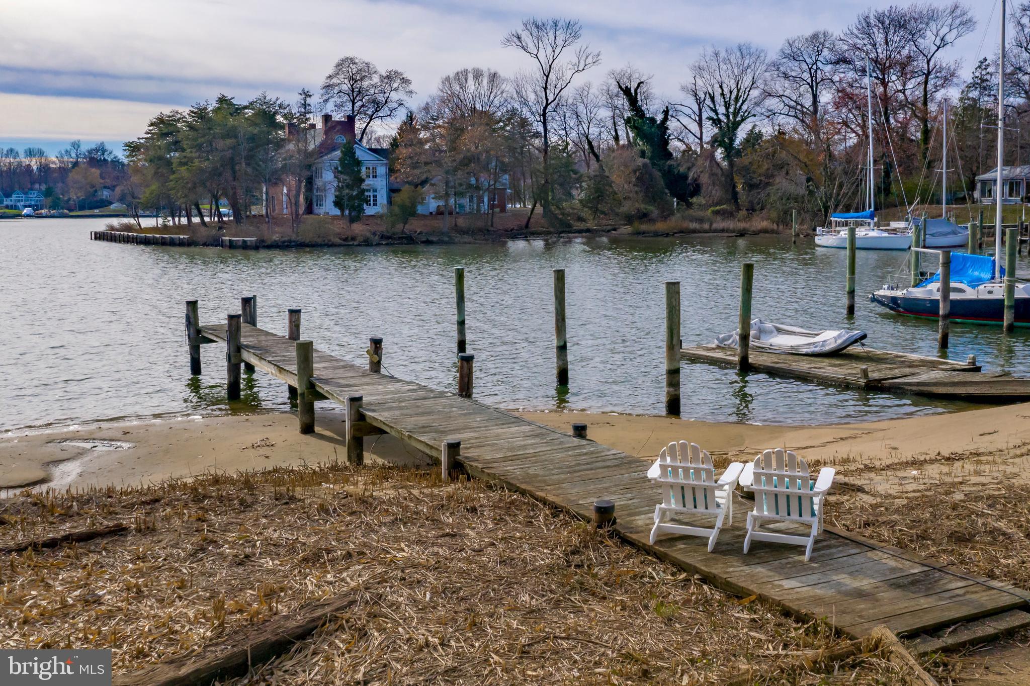 ANNAPOLIS ROADS - Residential