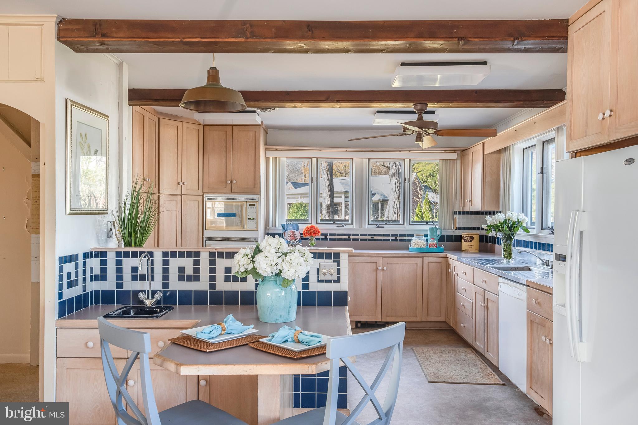 ANNAPOLIS ROADS - Residential