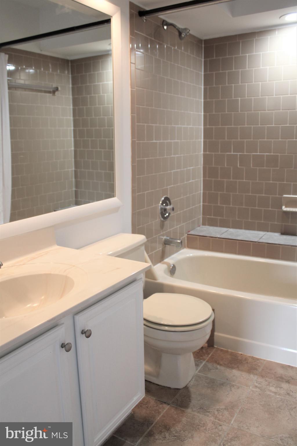 COPPERFIELD AT FIVE FRM - Residential Lease