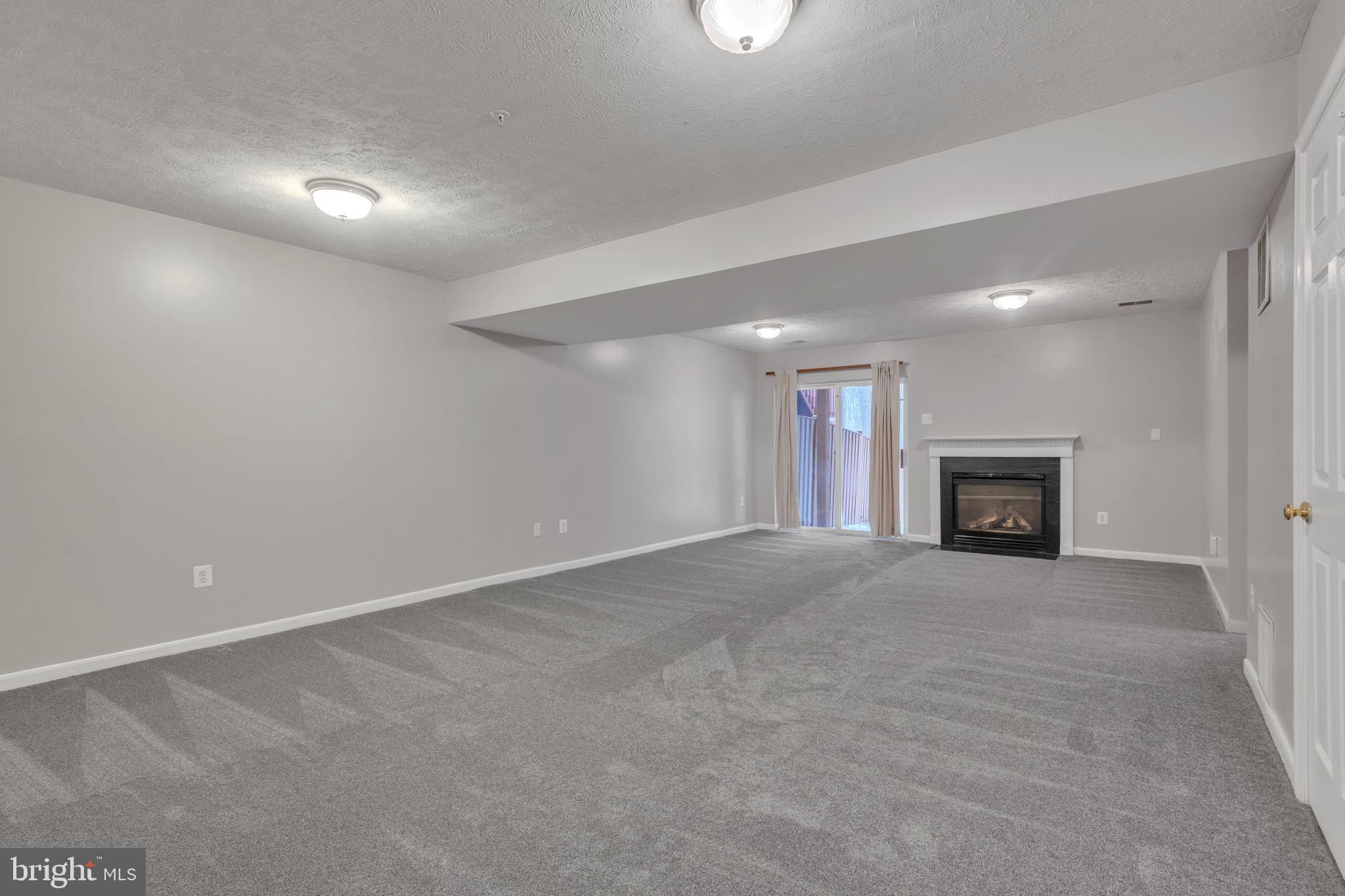 PINEY ORCHARD - Residential Lease