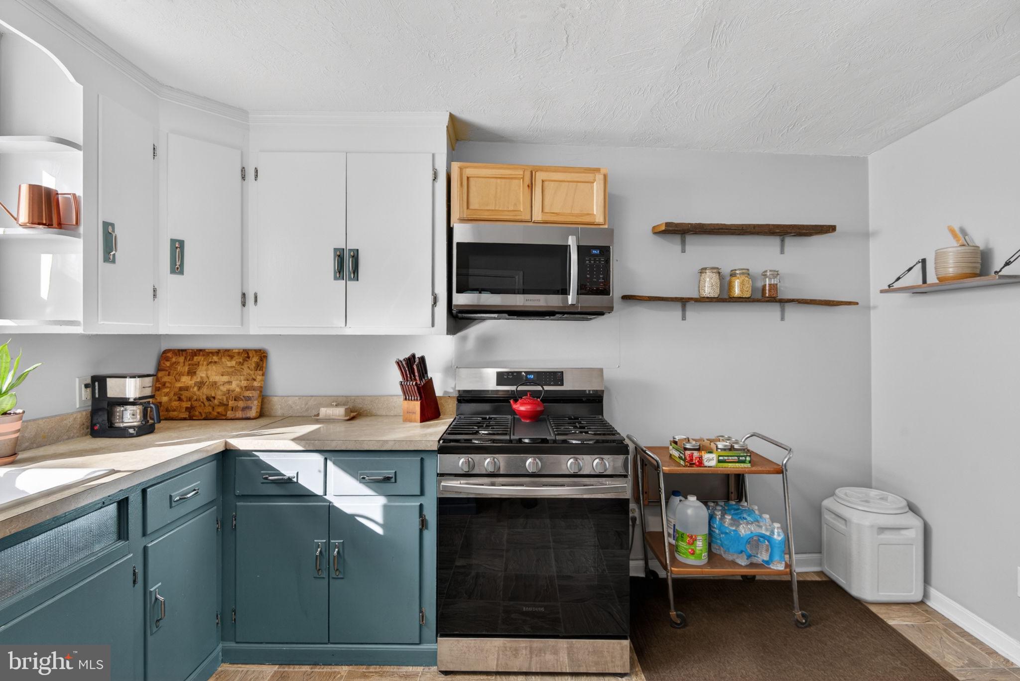 NORTHWEST TRIANGLE - Residential