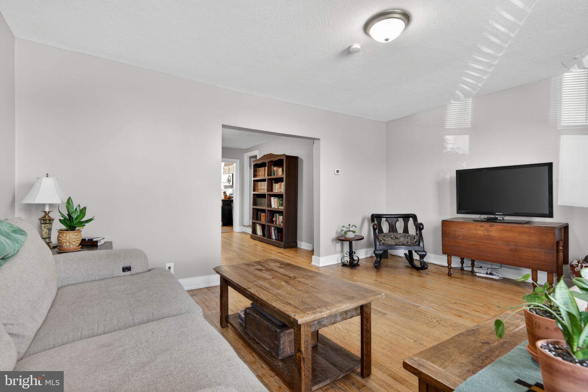 NORTHWEST TRIANGLE - Residential