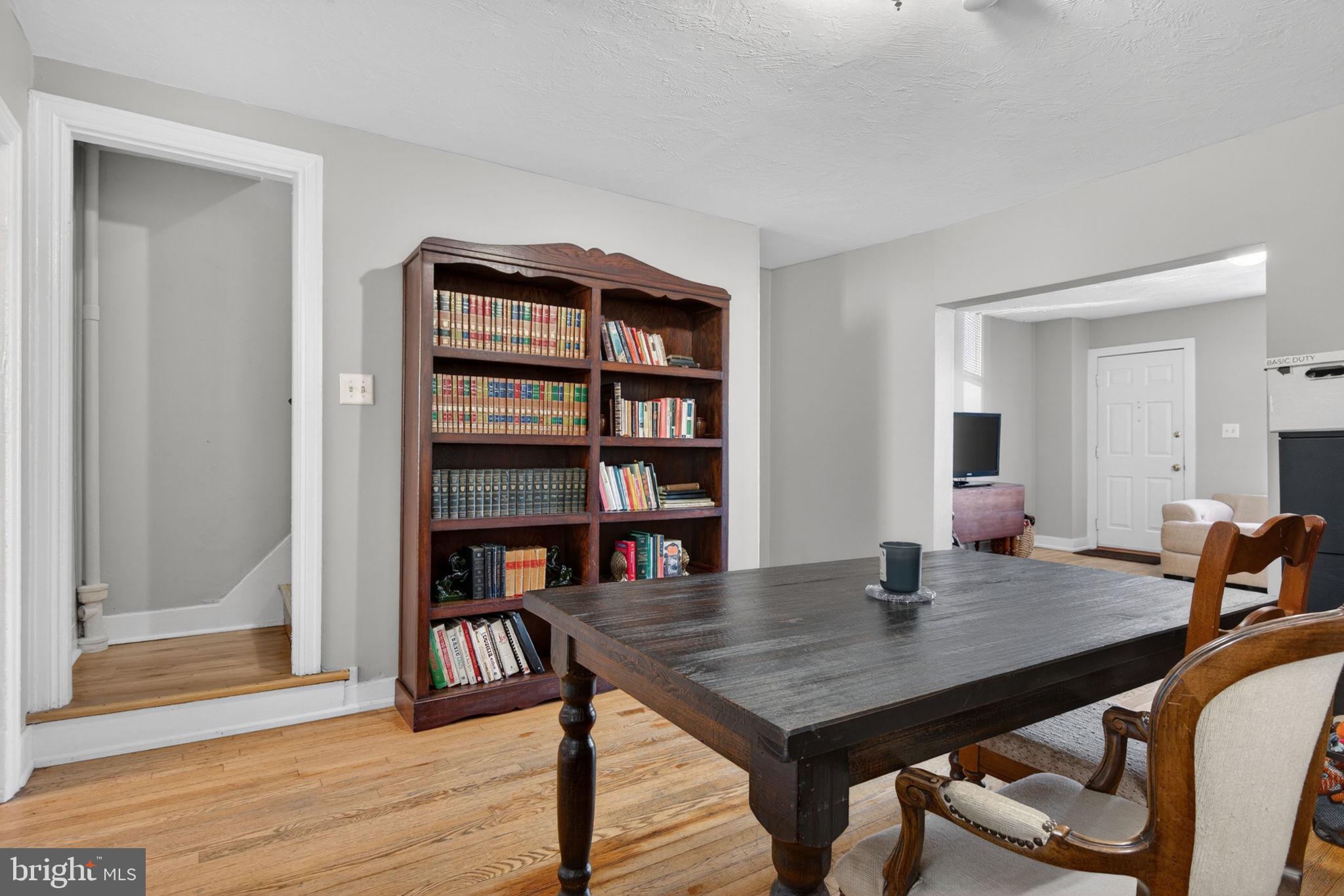 NORTHWEST TRIANGLE - Residential