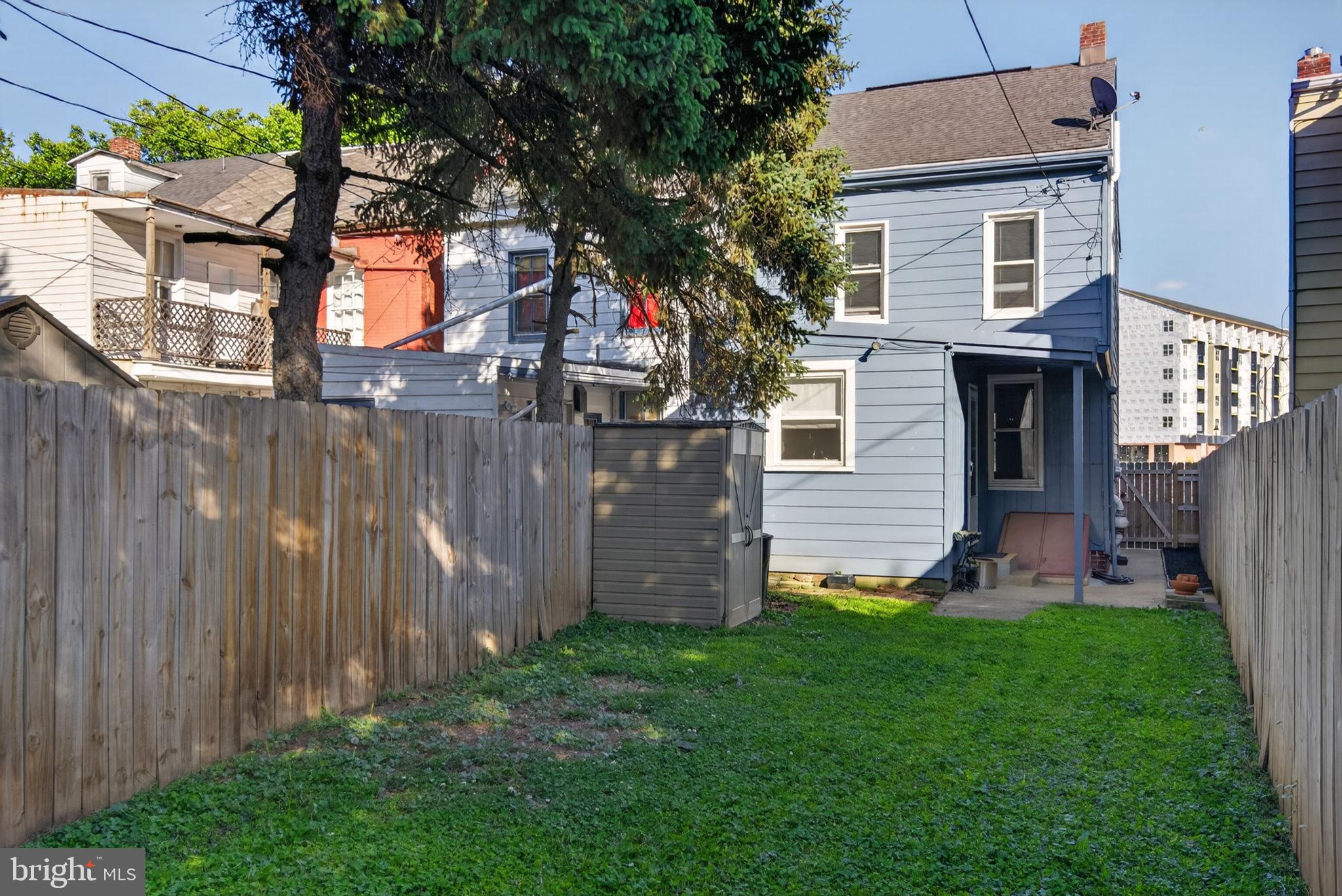 NORTHWEST TRIANGLE - Residential