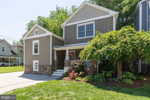 Photo of 1900 N Nelson Street, ARLINGTON, VA 22207 (MLS # VAAR2072742)