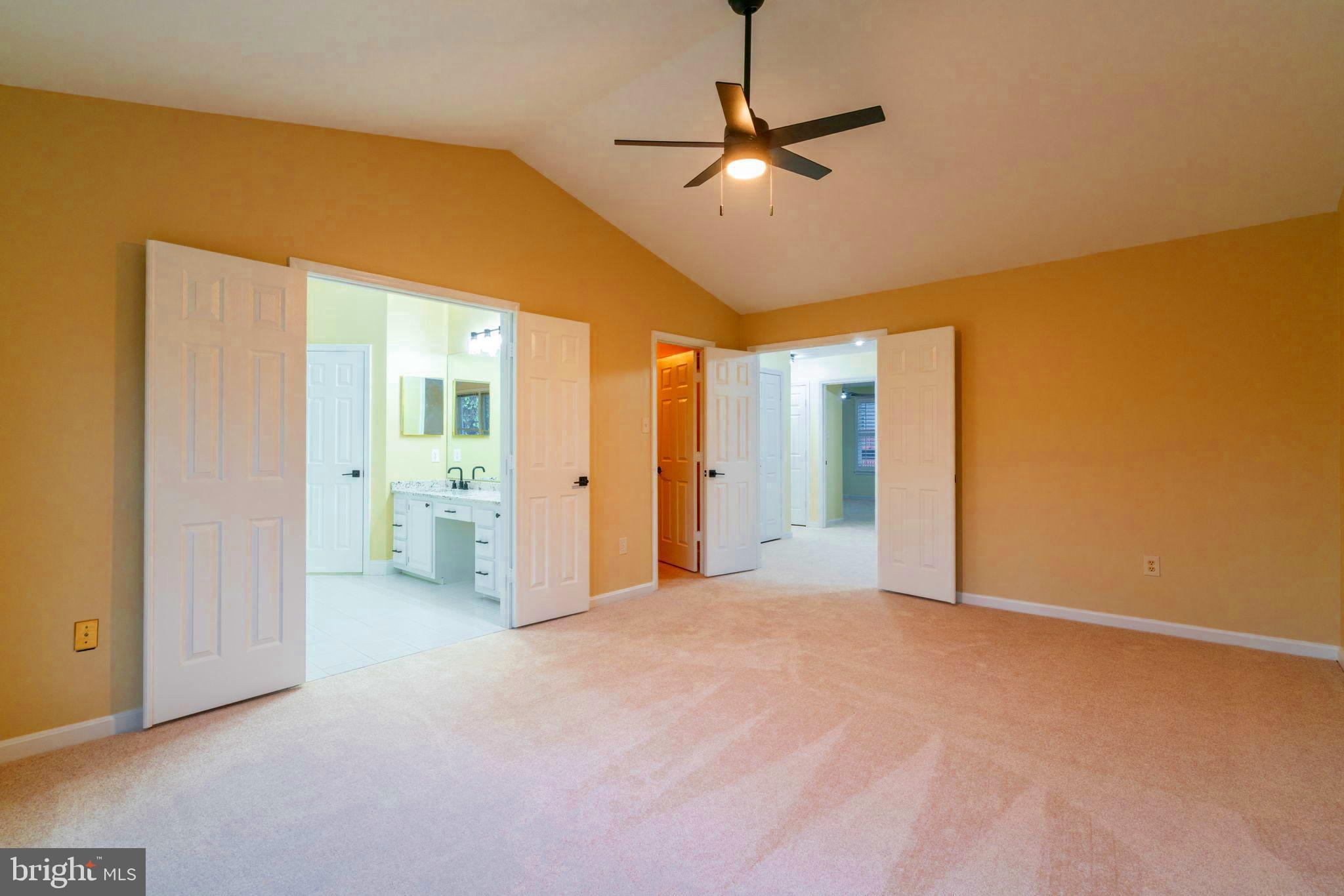 LAKE HALLOWELL - Residential