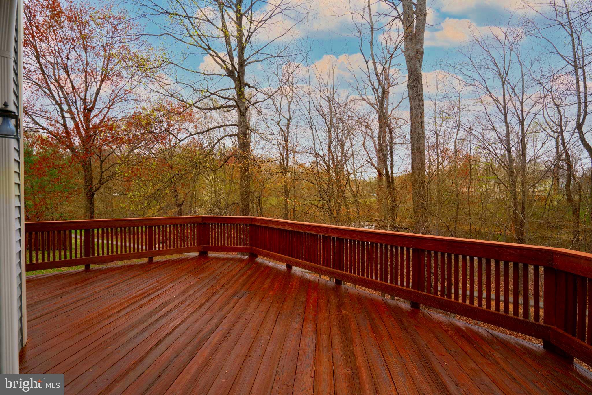 LAKE HALLOWELL - Residential