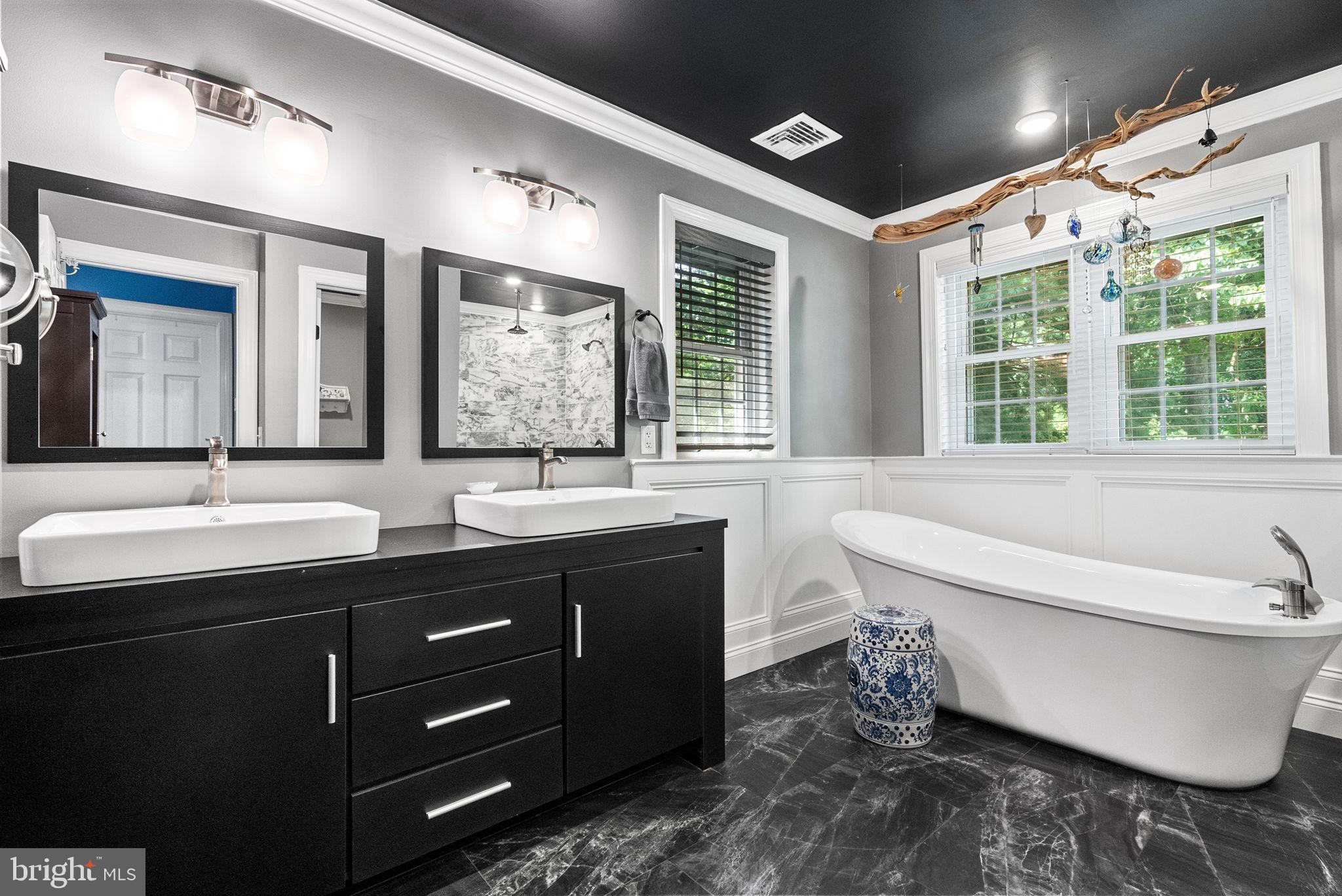 VALLEY FORGE ESTS - Residential