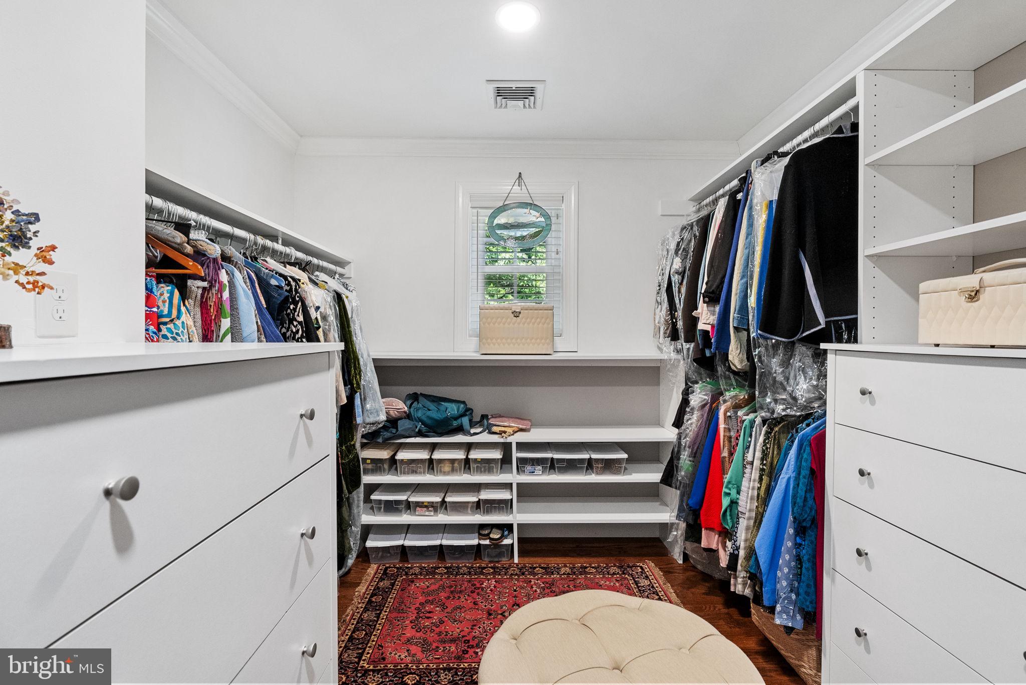 VALLEY FORGE ESTS - Residential