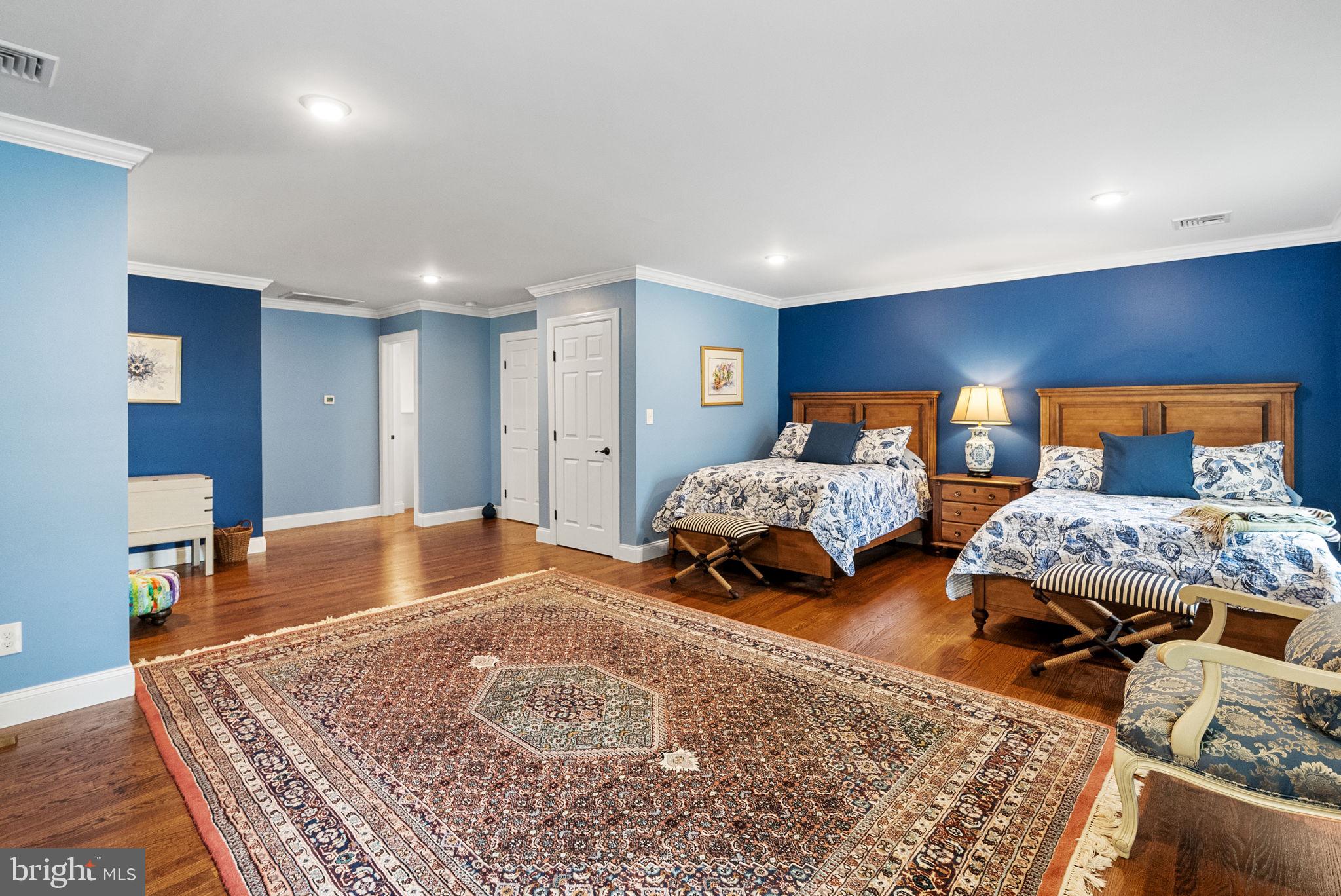 VALLEY FORGE ESTS - Residential