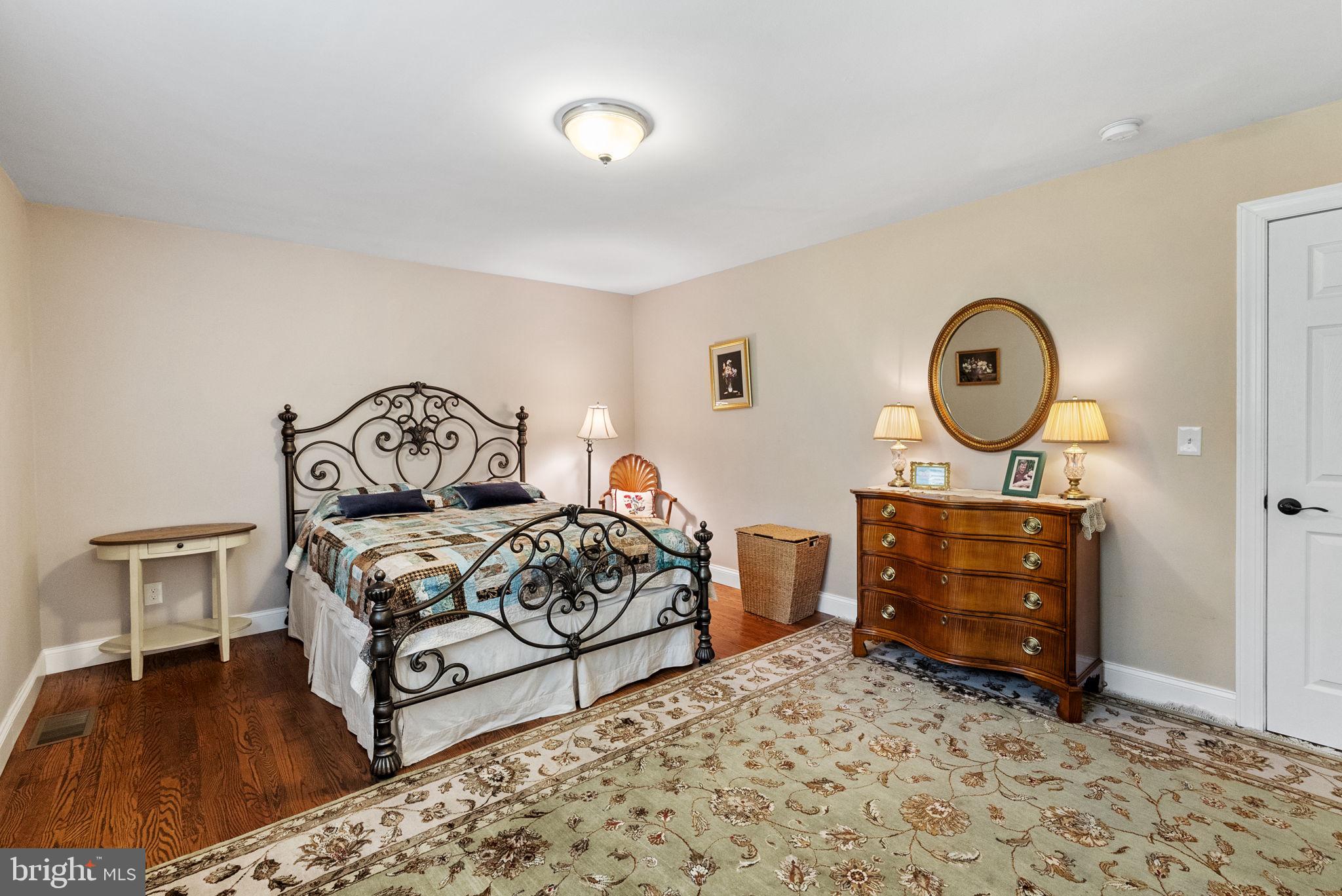 VALLEY FORGE ESTS - Residential