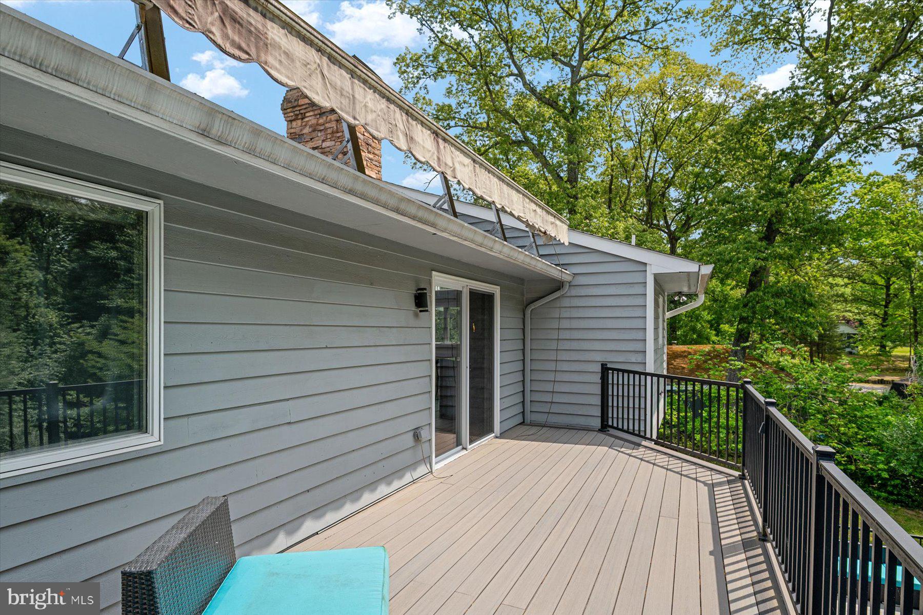 LAKE SHORE - Residential