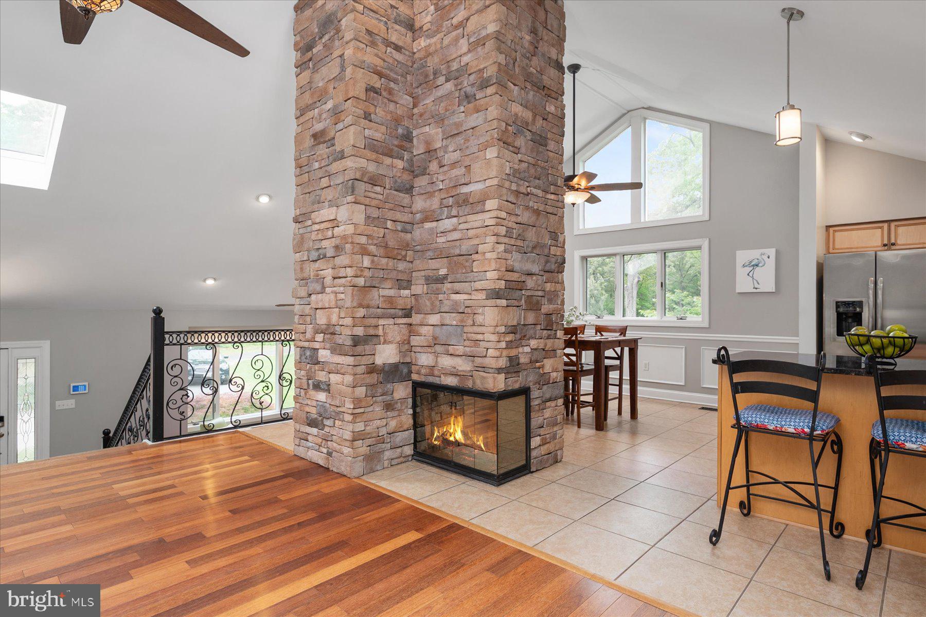 LAKE SHORE - Residential