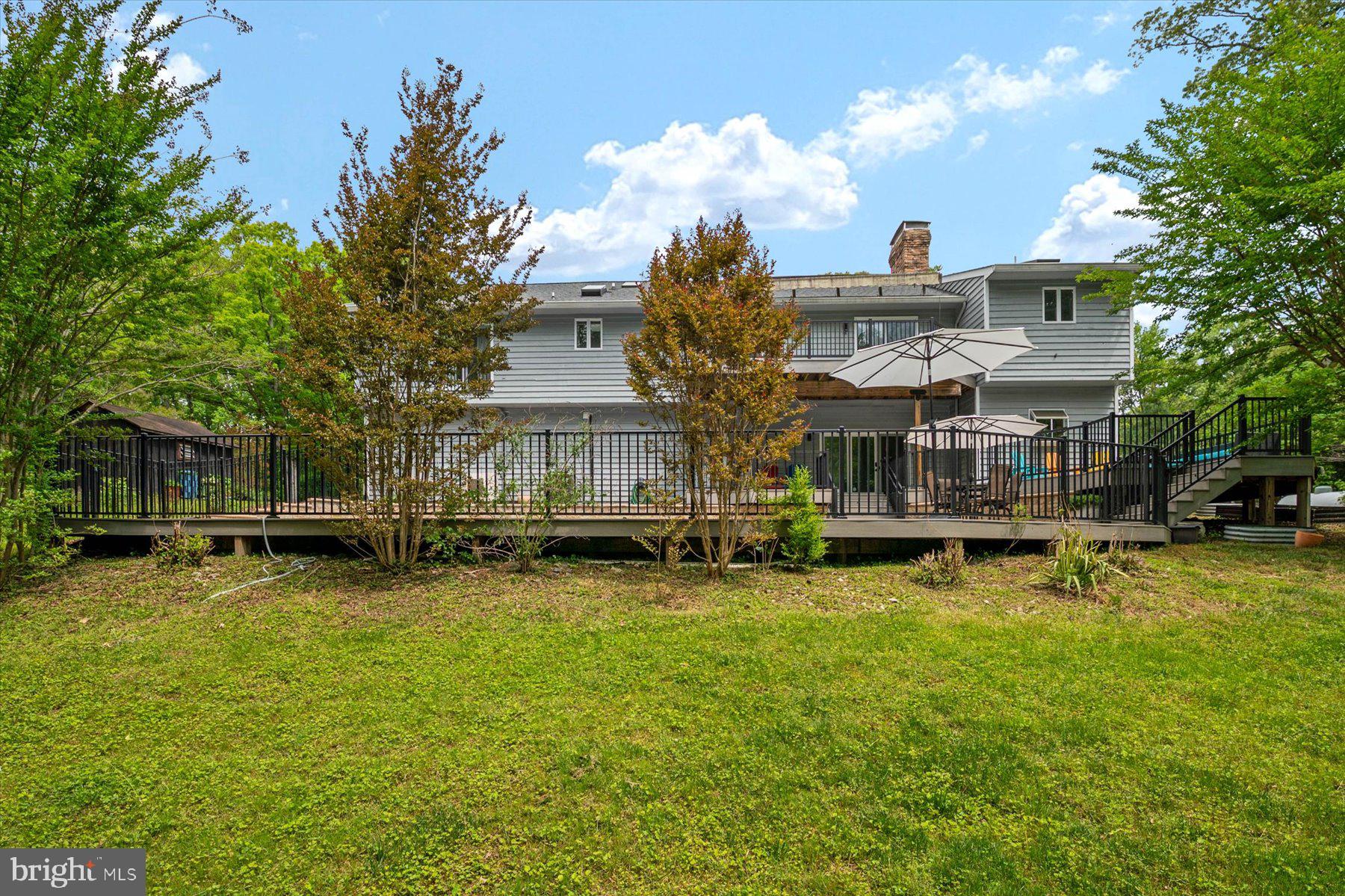 LAKE SHORE - Residential