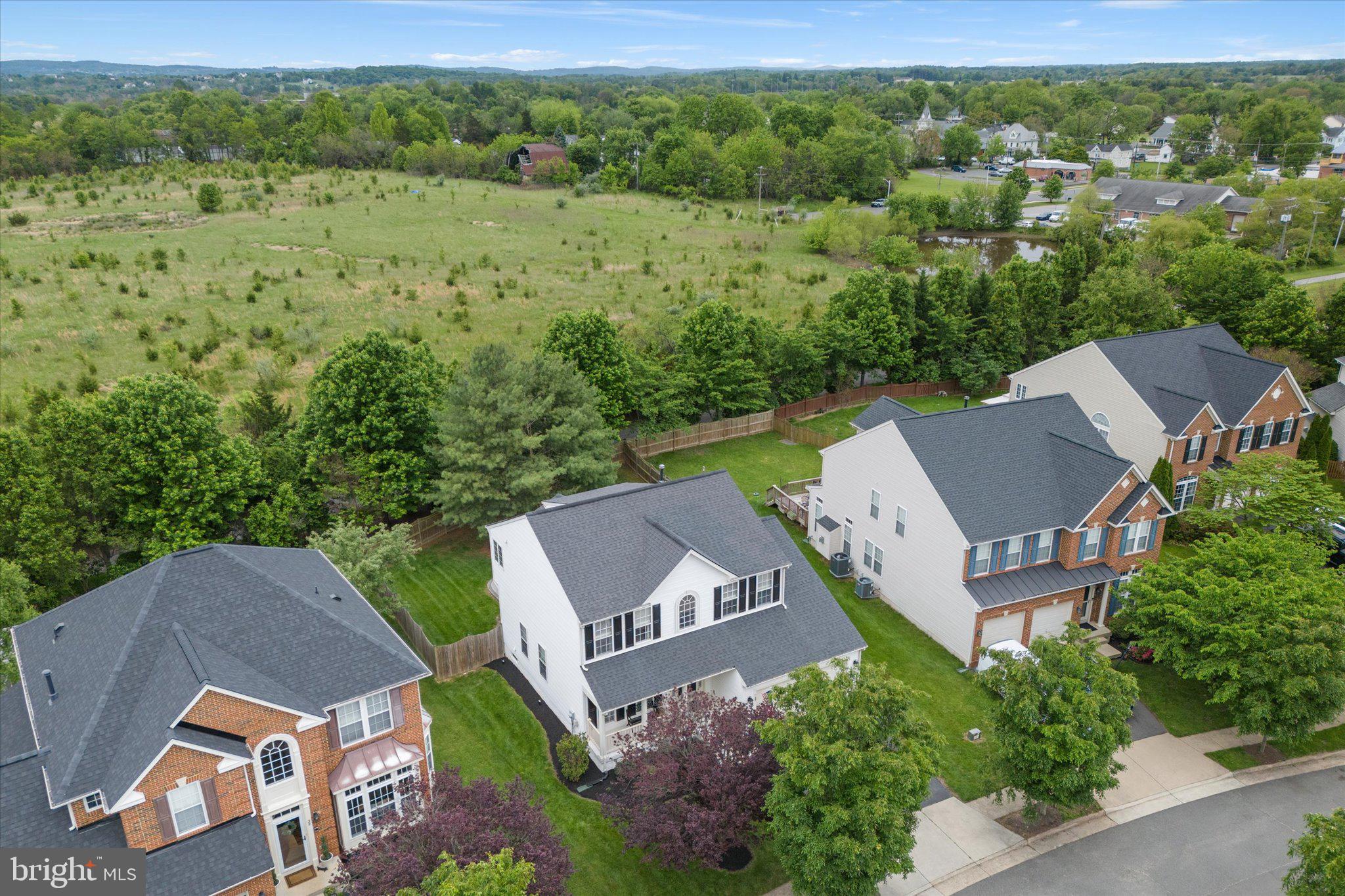 NEW TOWN MEADOWS - Residential