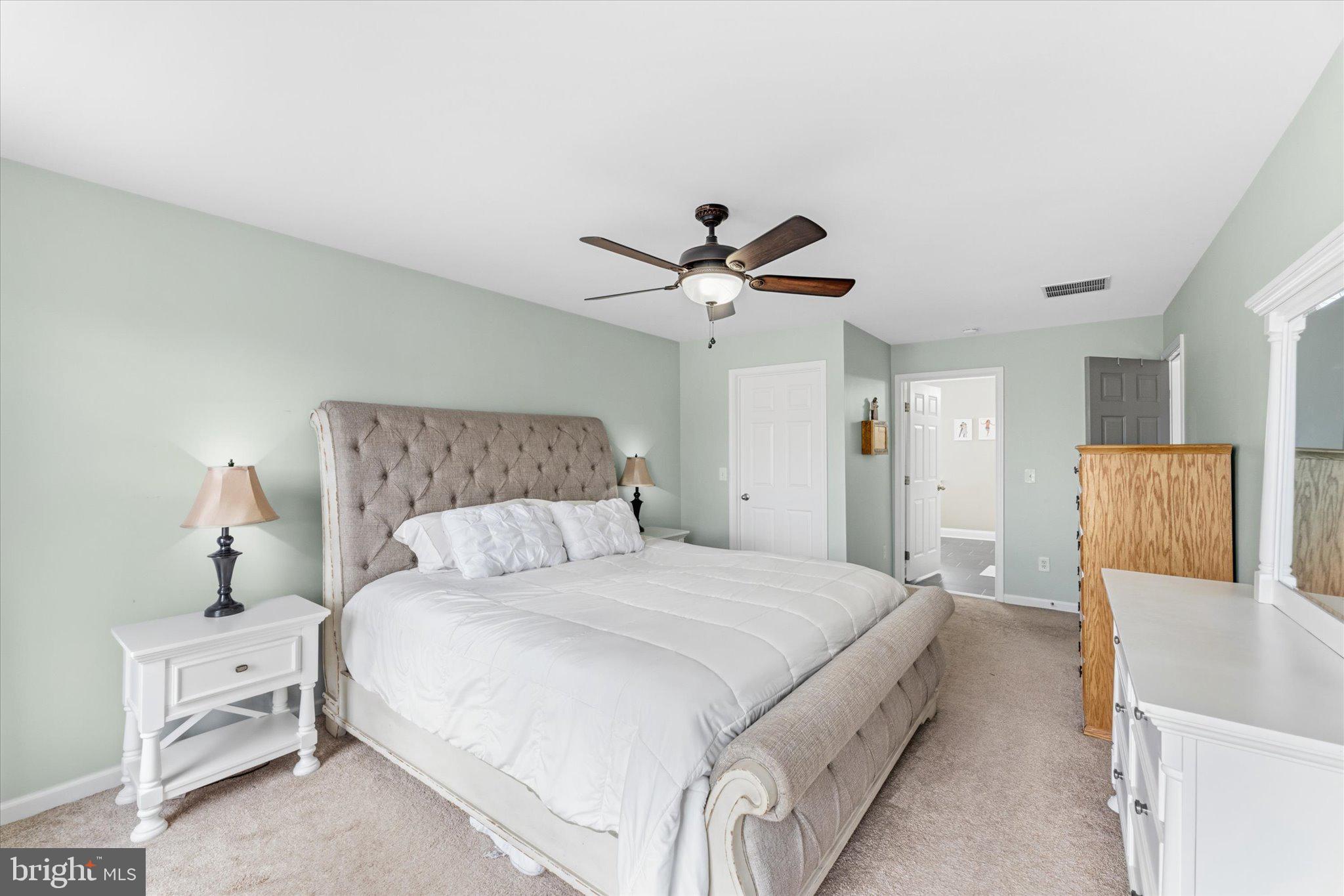 NEW TOWN MEADOWS - Residential