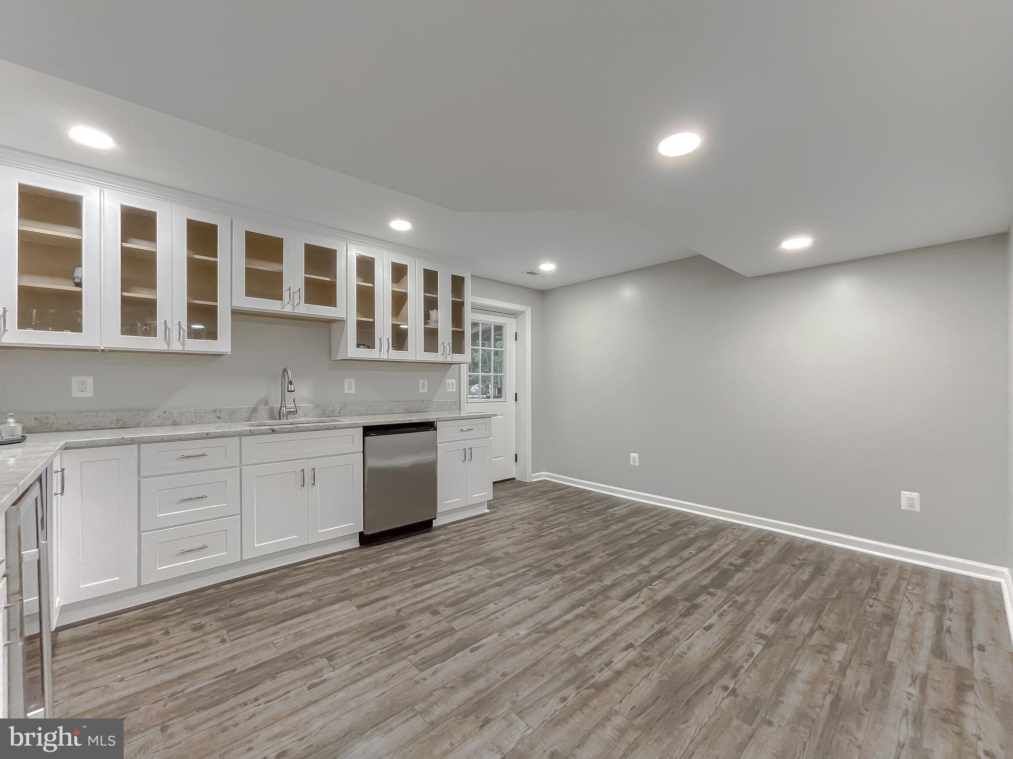 QUEEN ARBOR - Residential