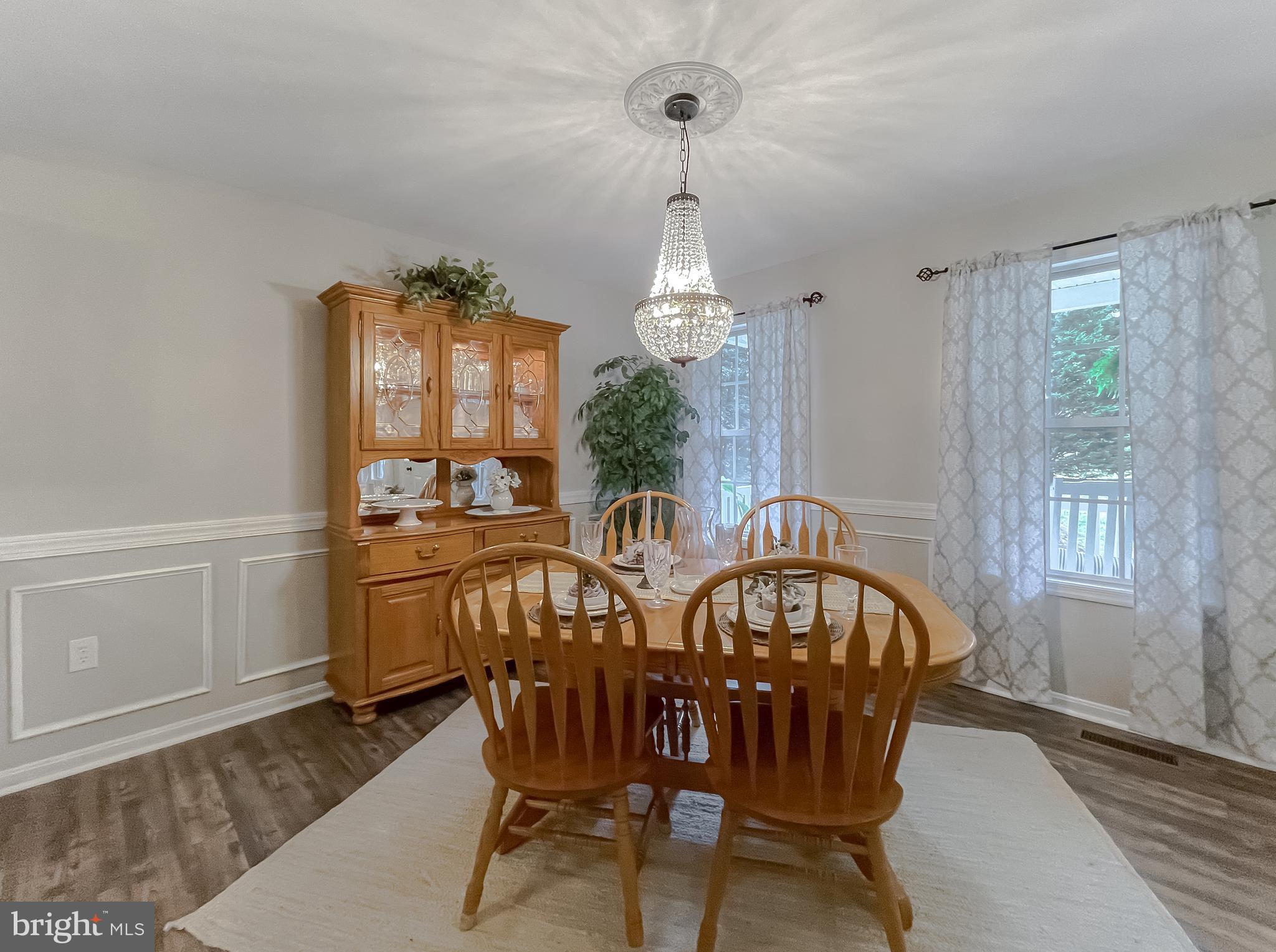 QUEEN ARBOR - Residential