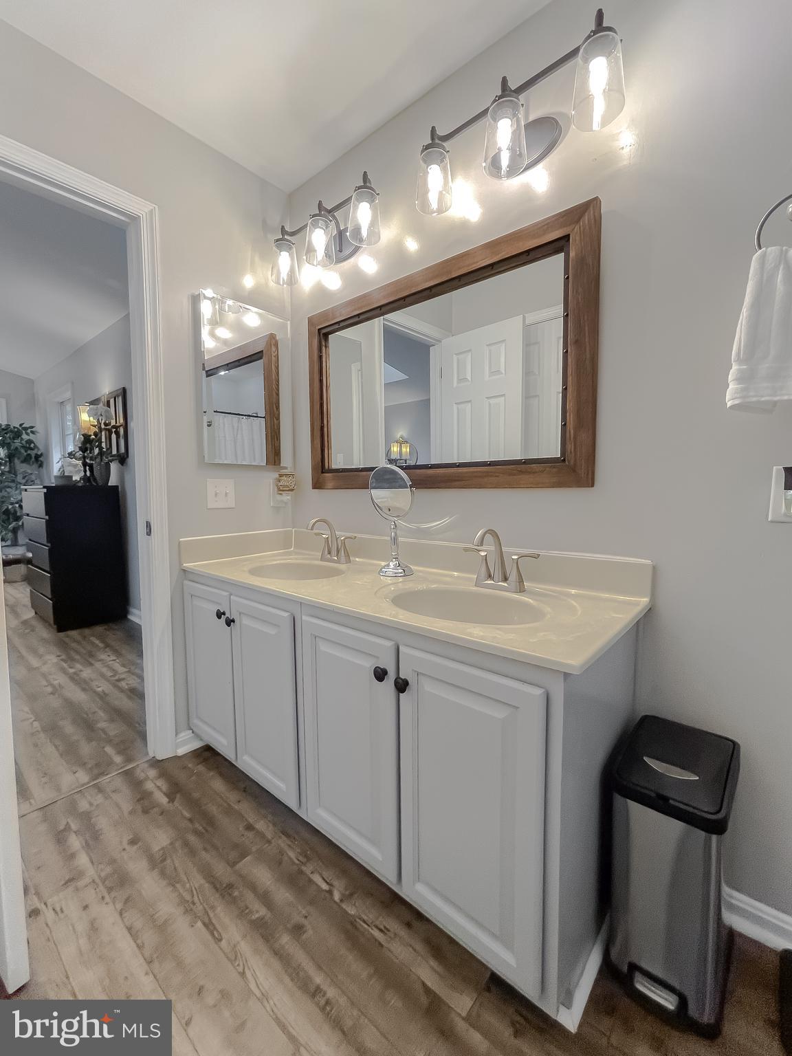 QUEEN ARBOR - Residential