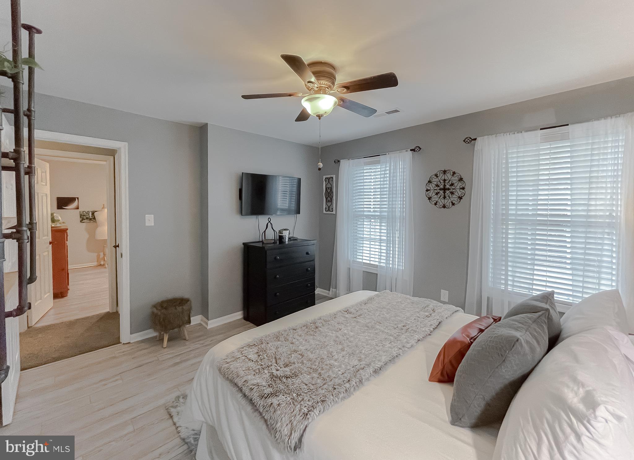 QUEEN ARBOR - Residential