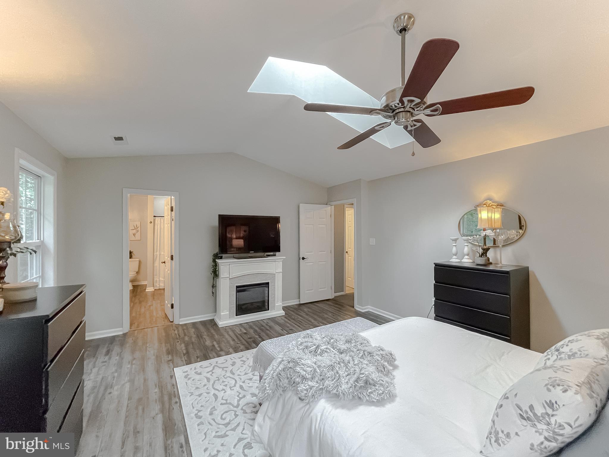 QUEEN ARBOR - Residential