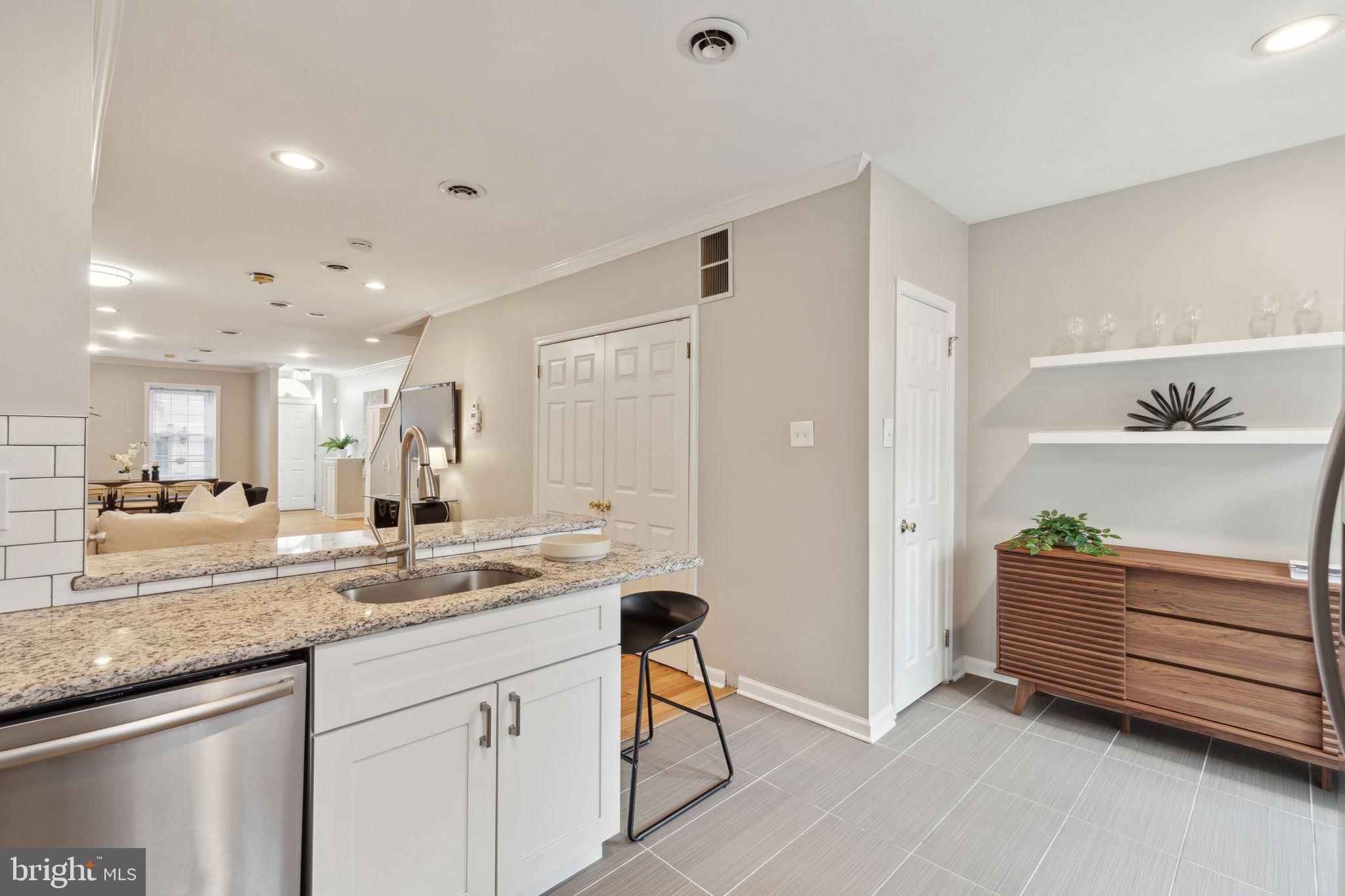 GRADUATE HOSPITAL - Residential