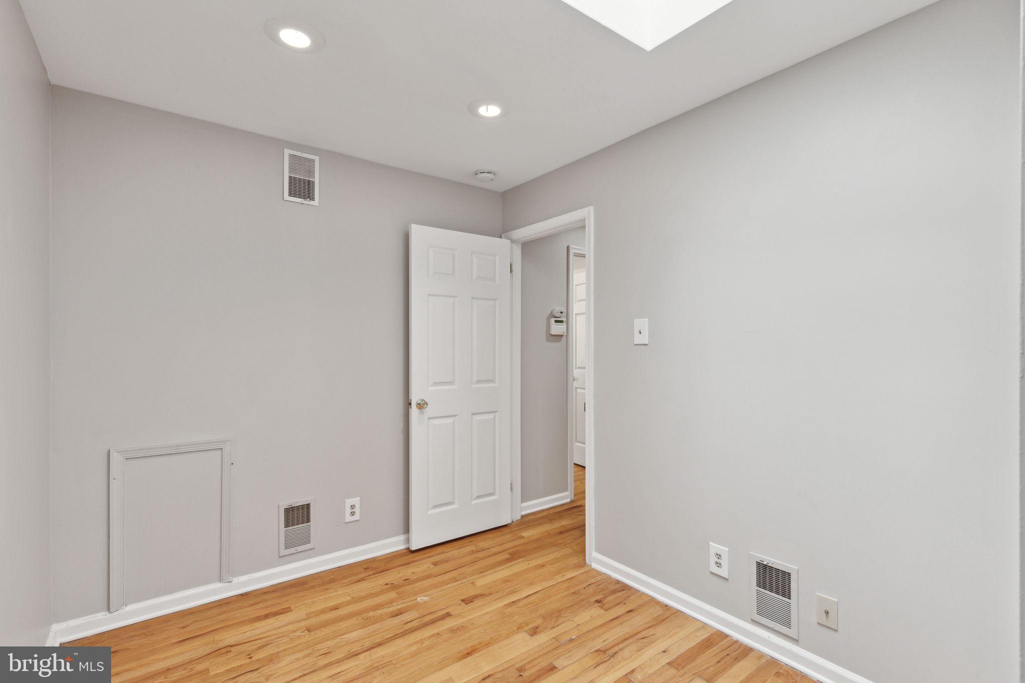 GRADUATE HOSPITAL - Residential