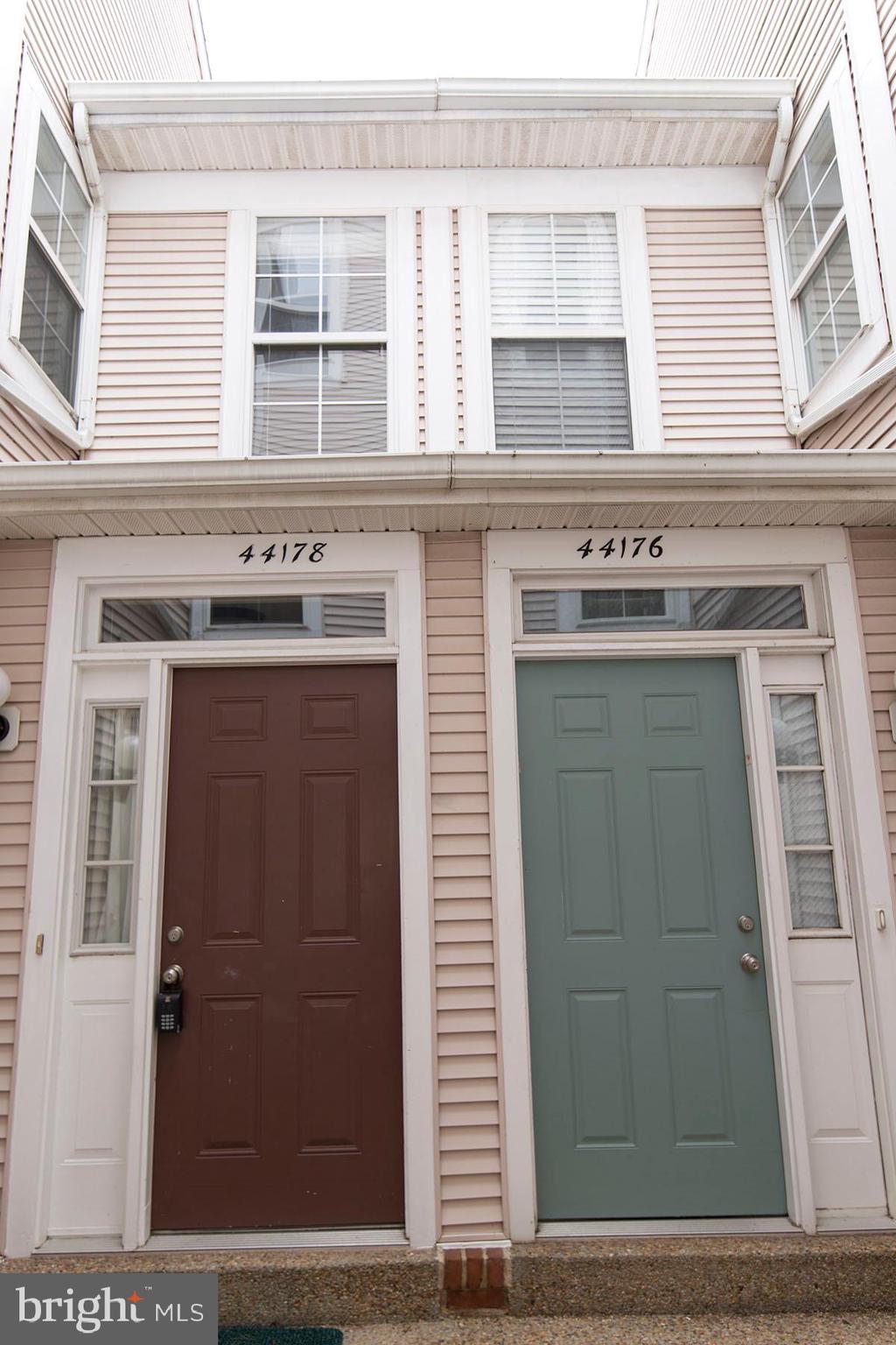 ASHBURN VILLAGE - Residential Lease