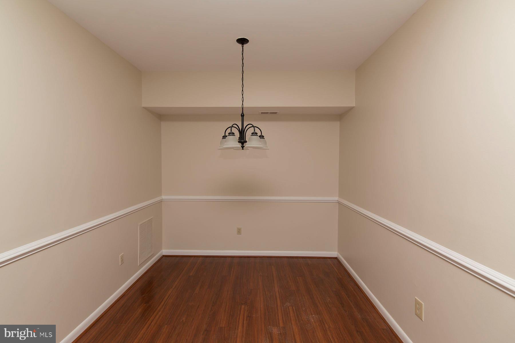 ASHBURN VILLAGE - Residential Lease