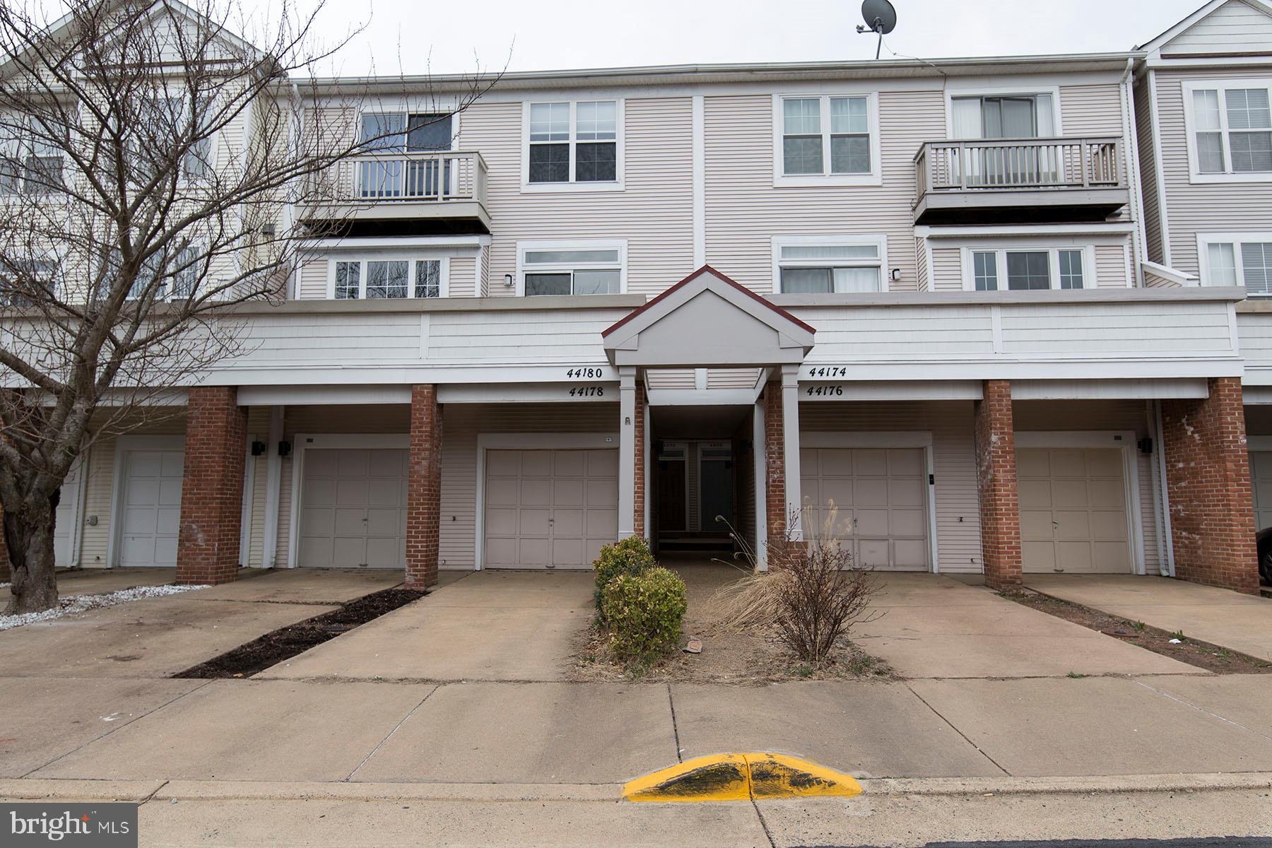 ASHBURN VILLAGE - Residential Lease