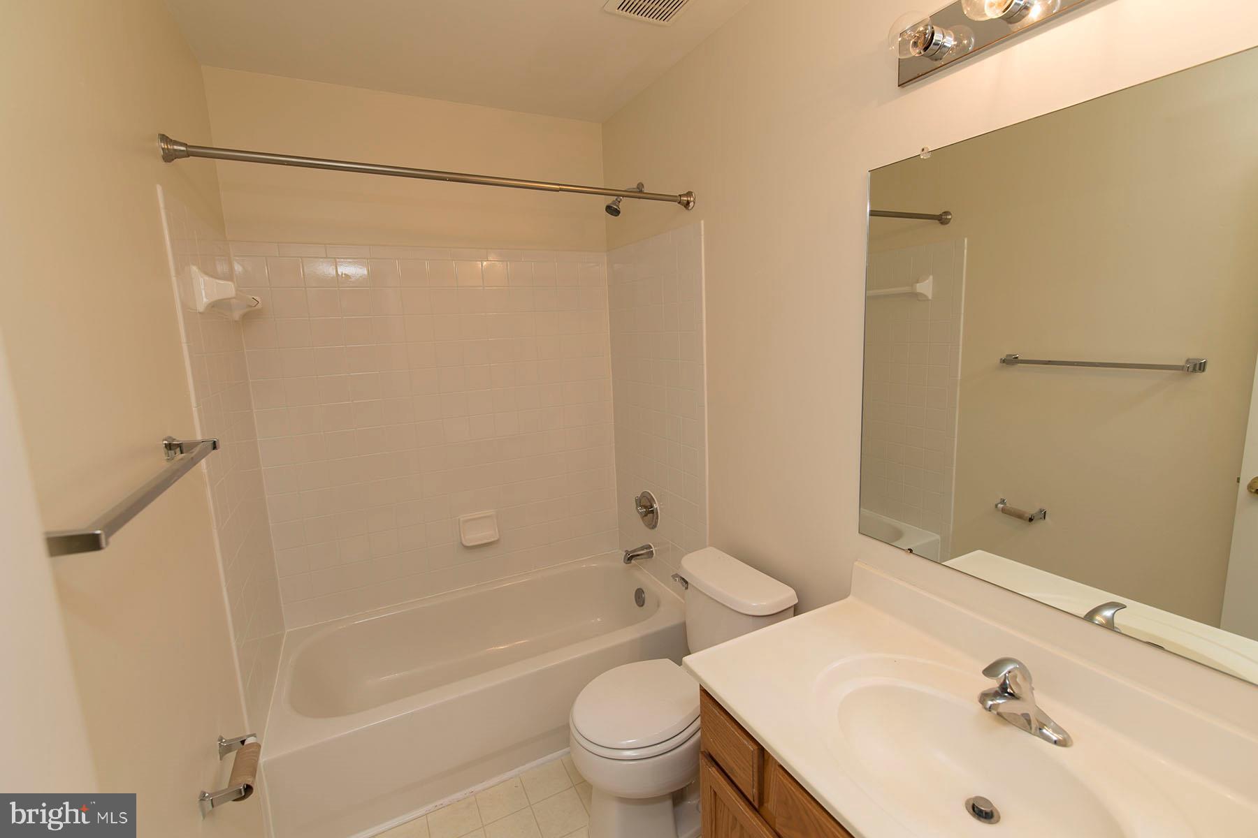 ASHBURN VILLAGE - Residential Lease