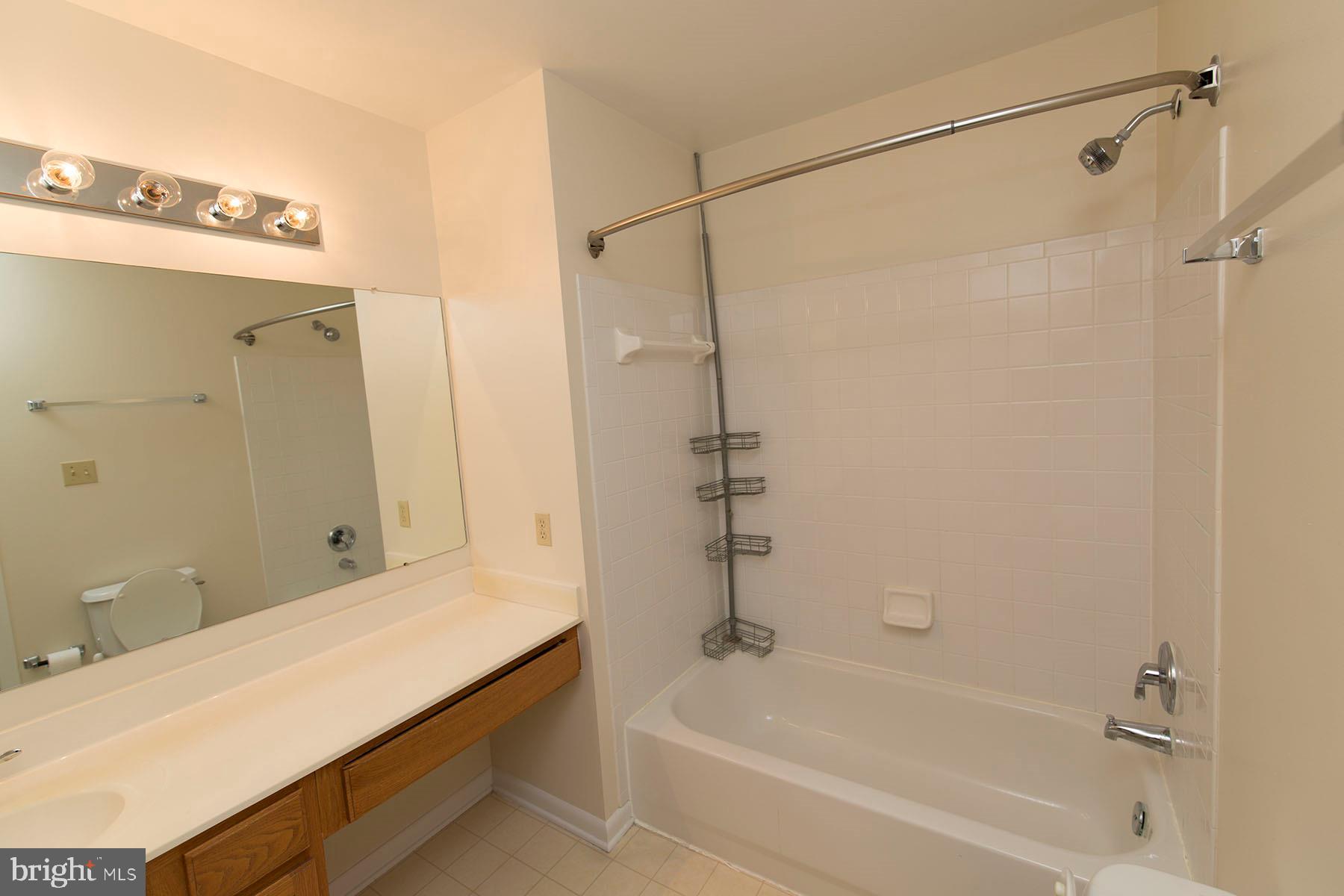 ASHBURN VILLAGE - Residential Lease