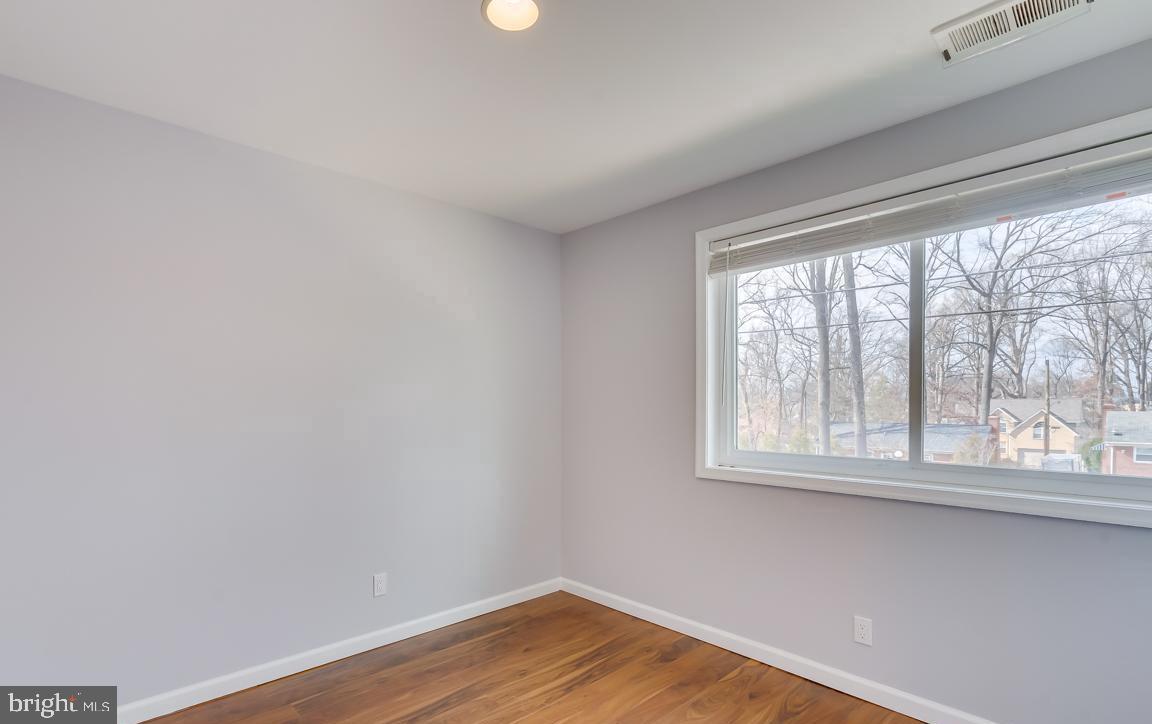 MONTGOMERY CENTURY - Residential Lease