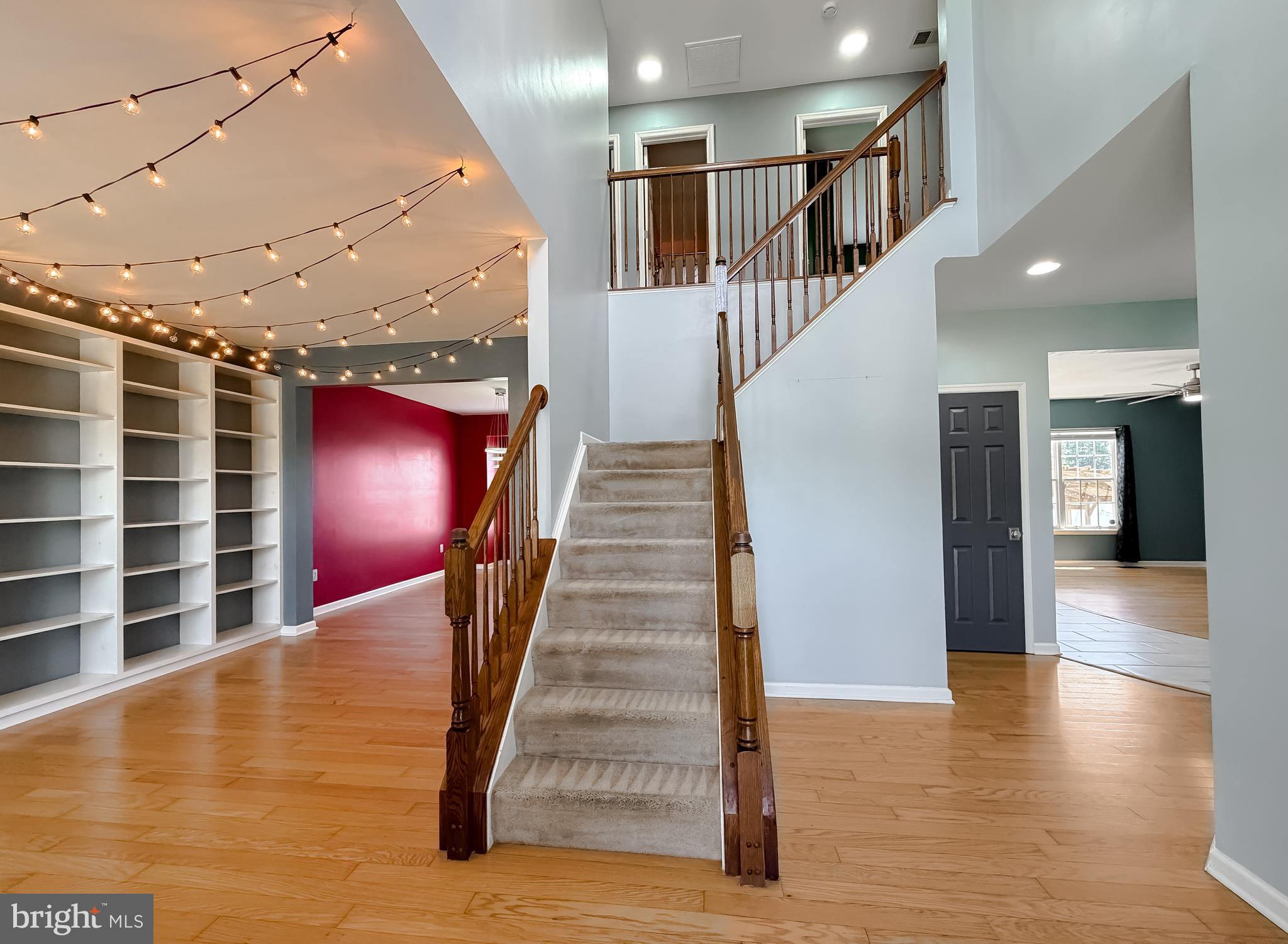 WESTBURY - Residential