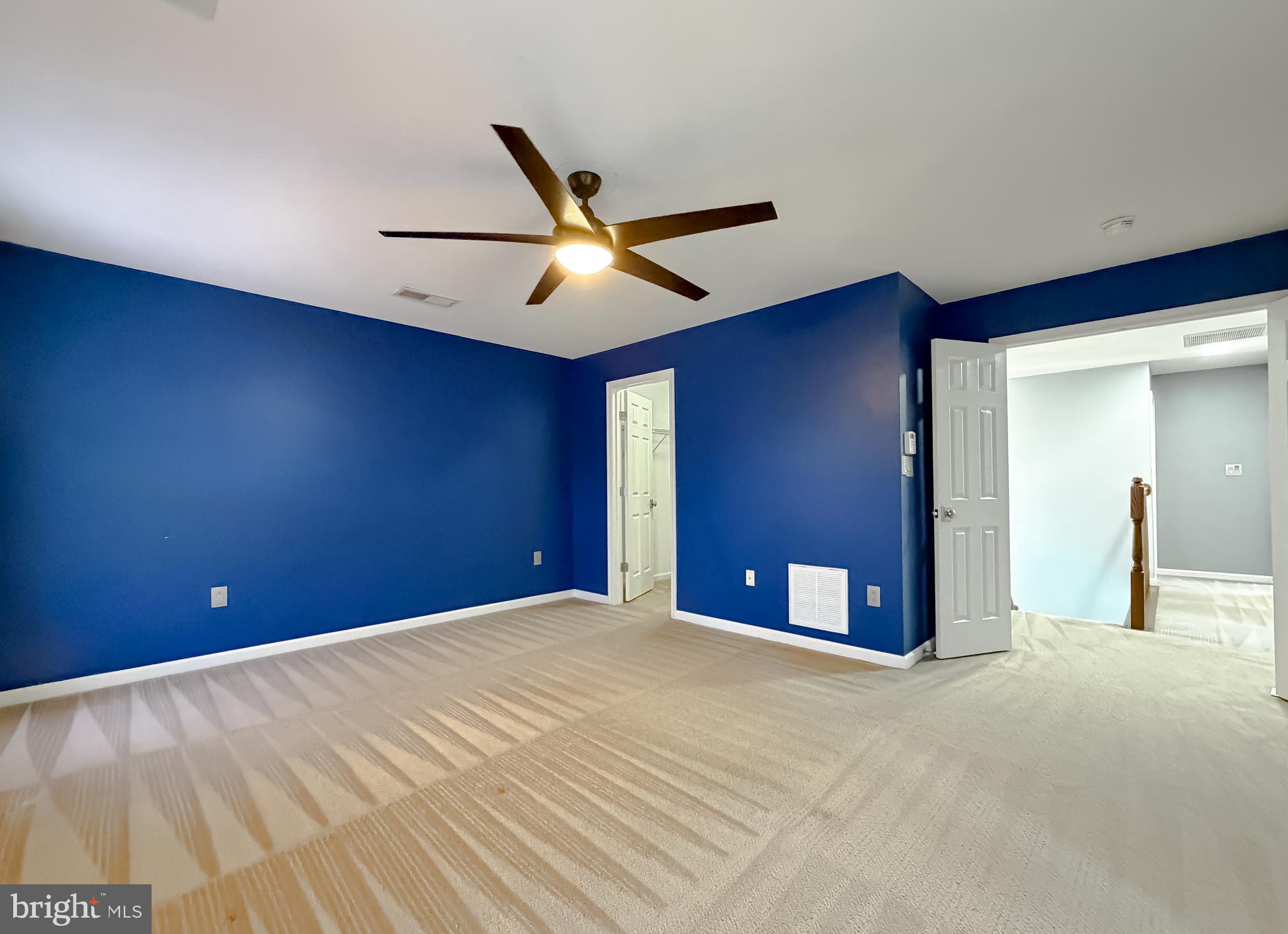 WESTBURY - Residential