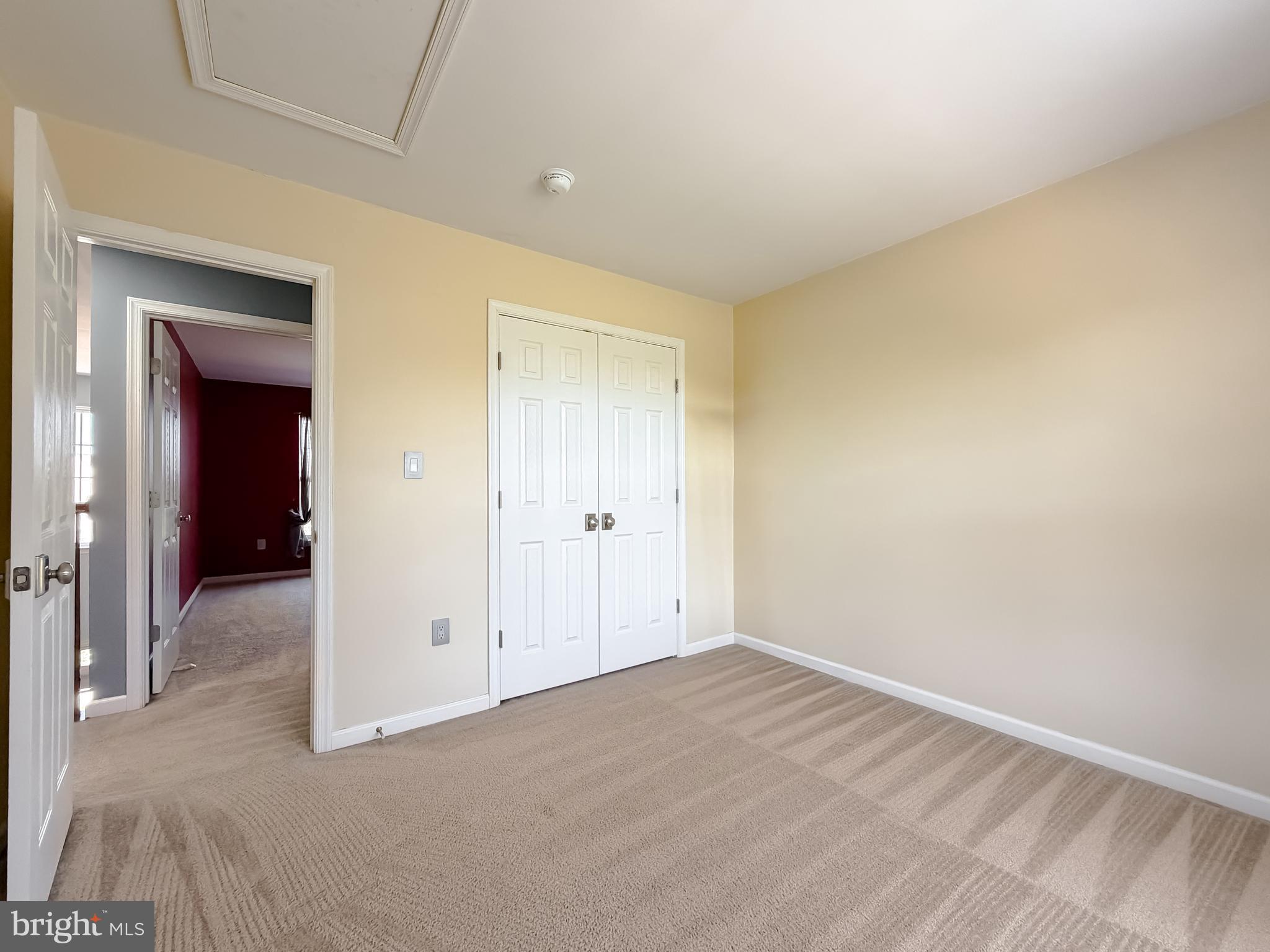 WESTBURY - Residential