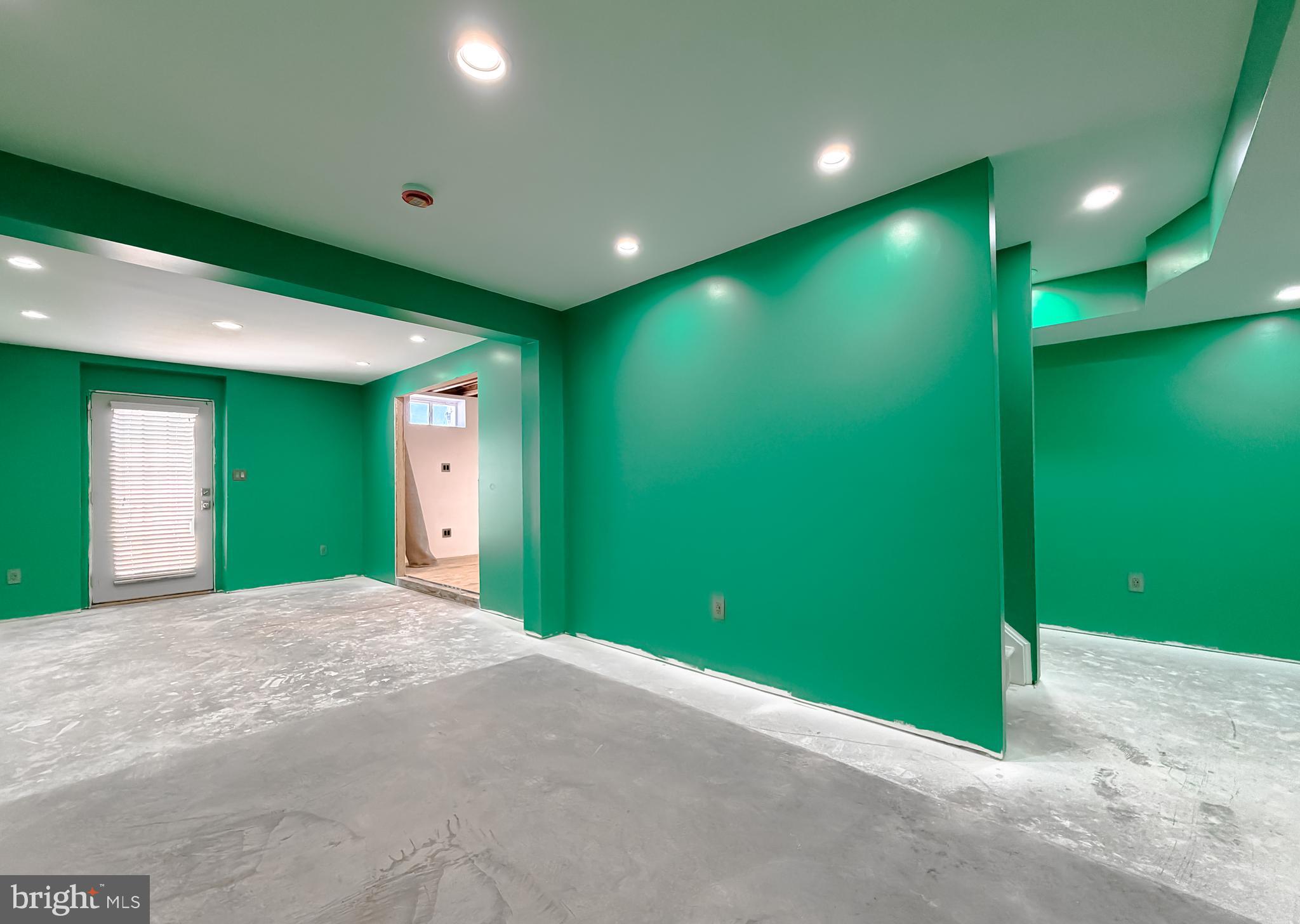 WESTBURY - Residential
