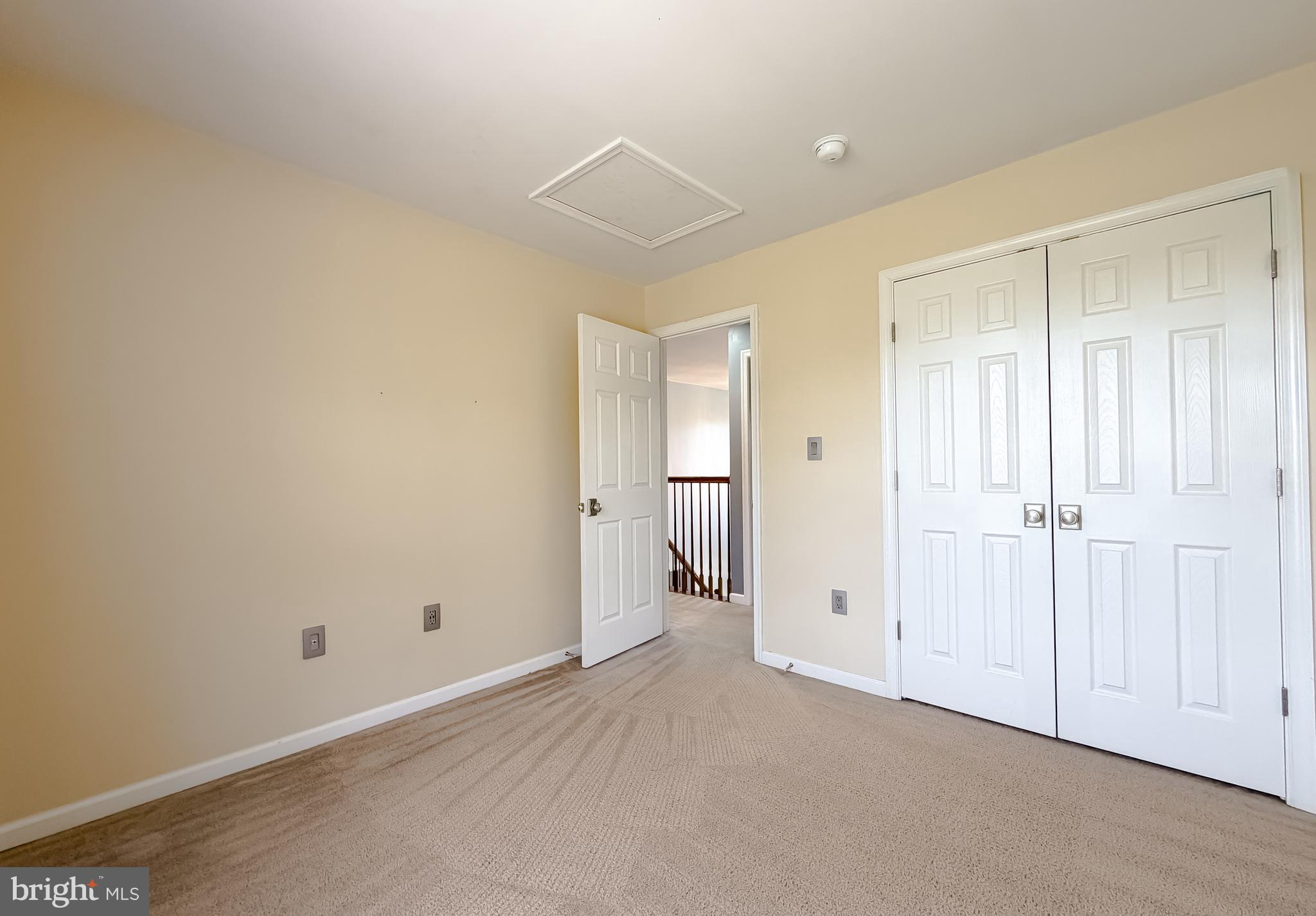 WESTBURY - Residential