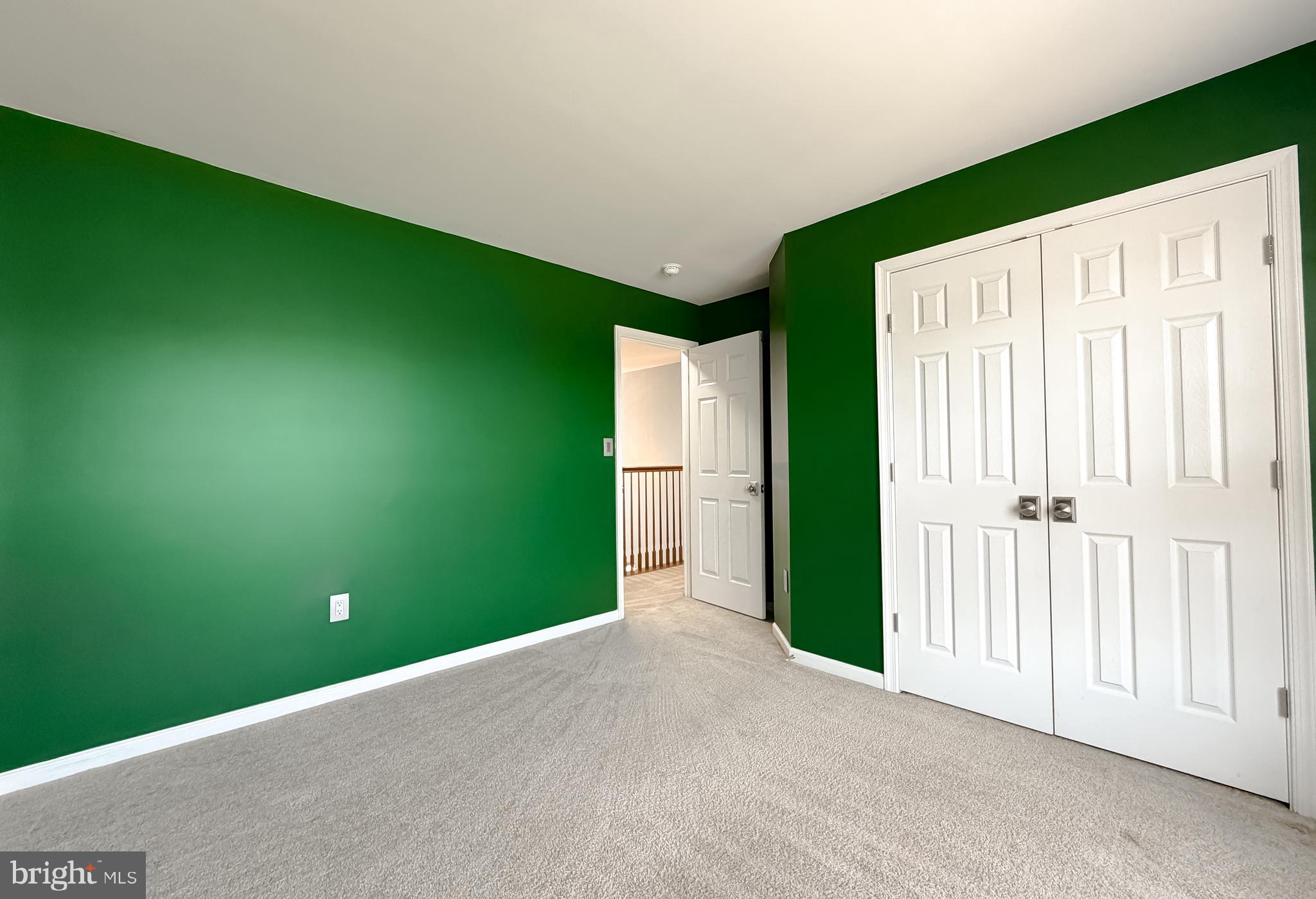 WESTBURY - Residential
