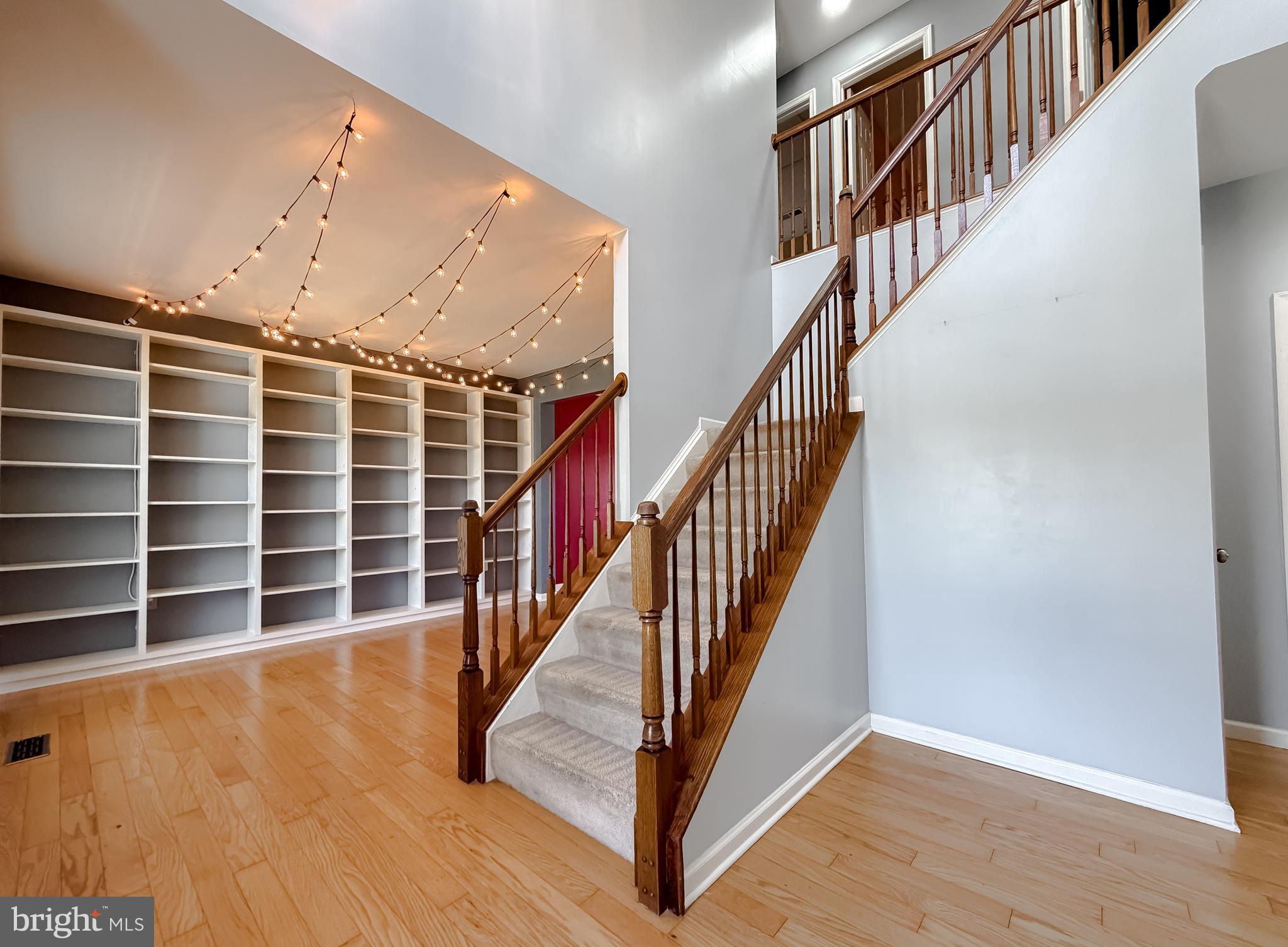 WESTBURY - Residential