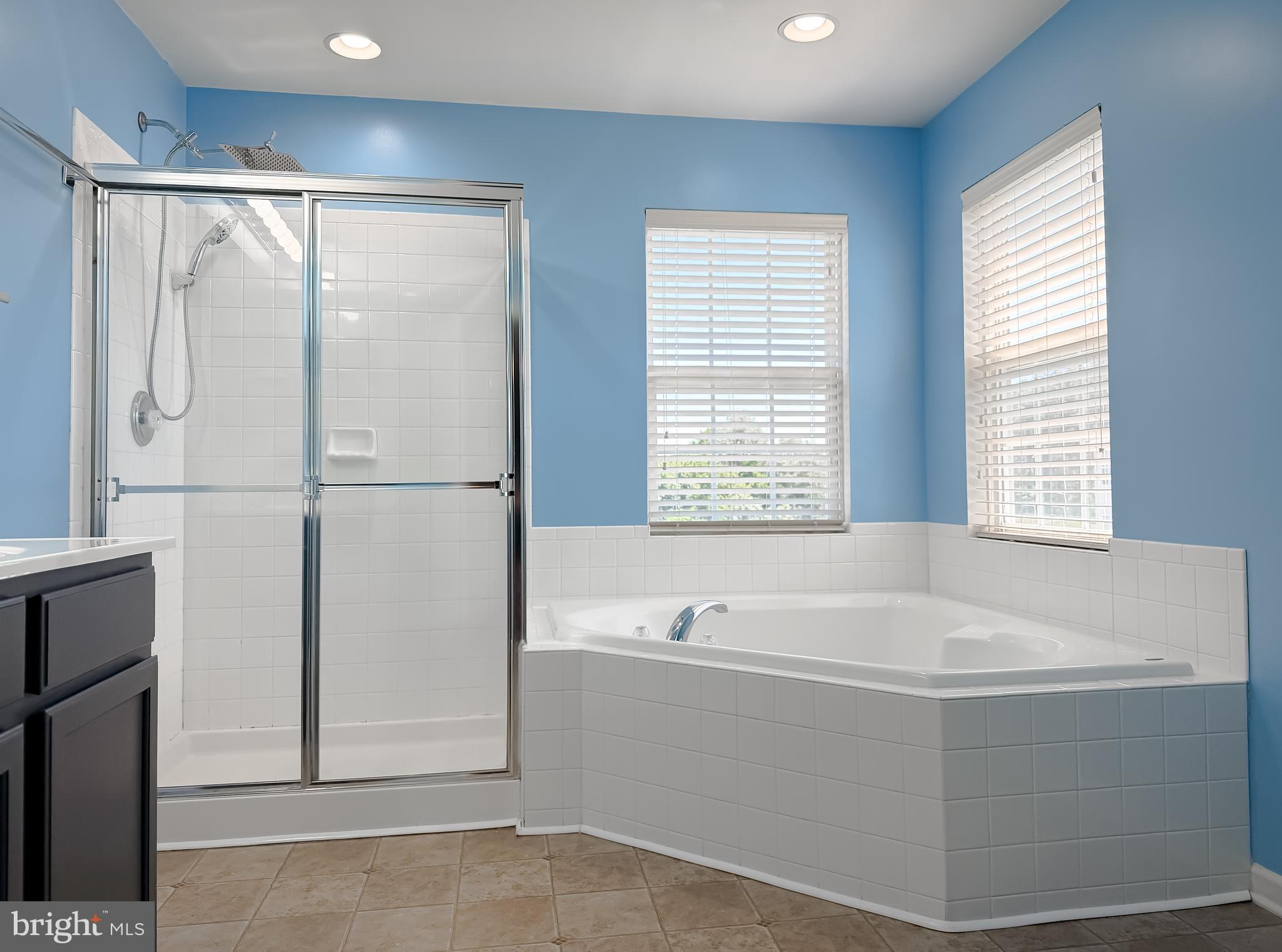 WESTBURY - Residential
