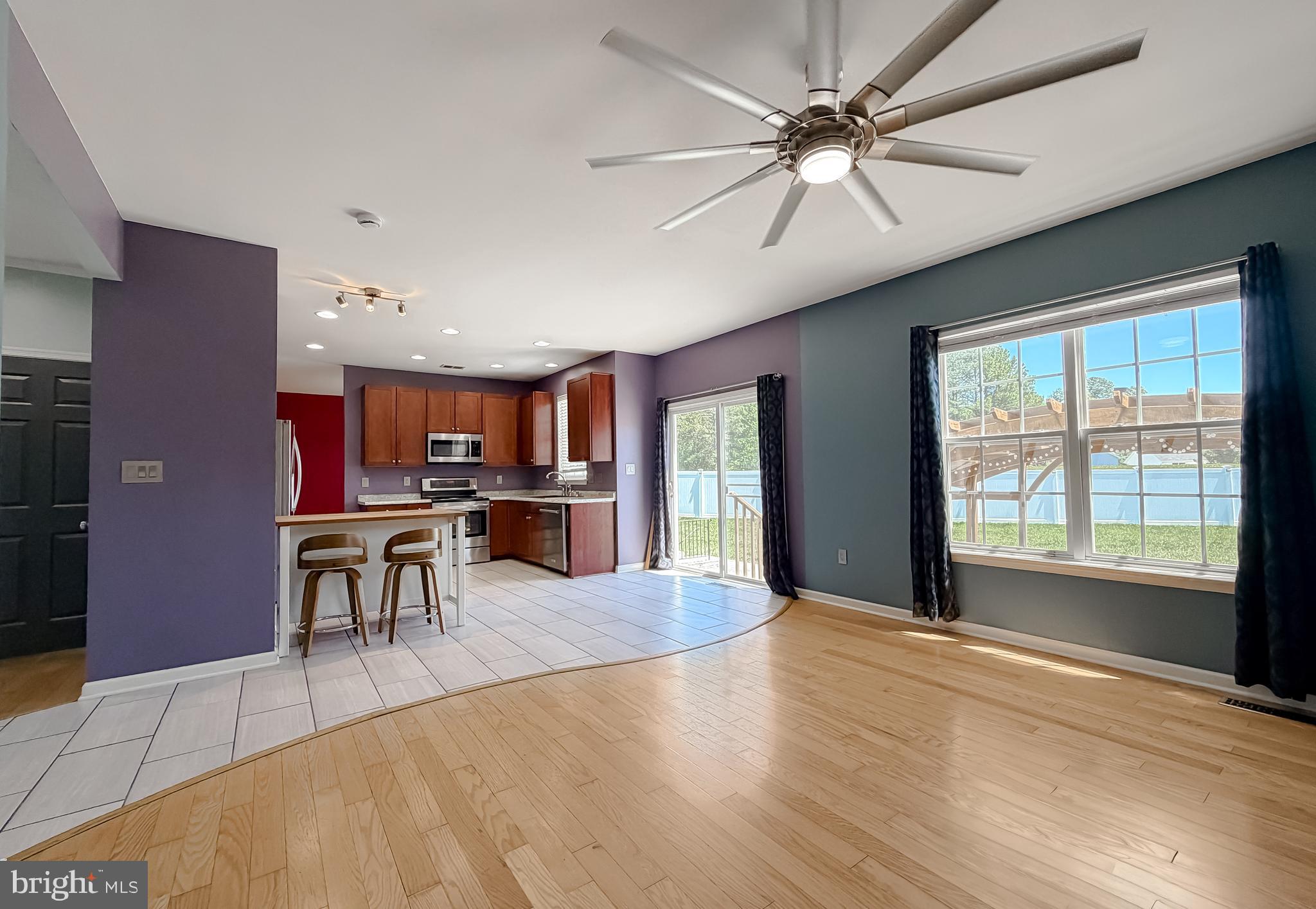 WESTBURY - Residential